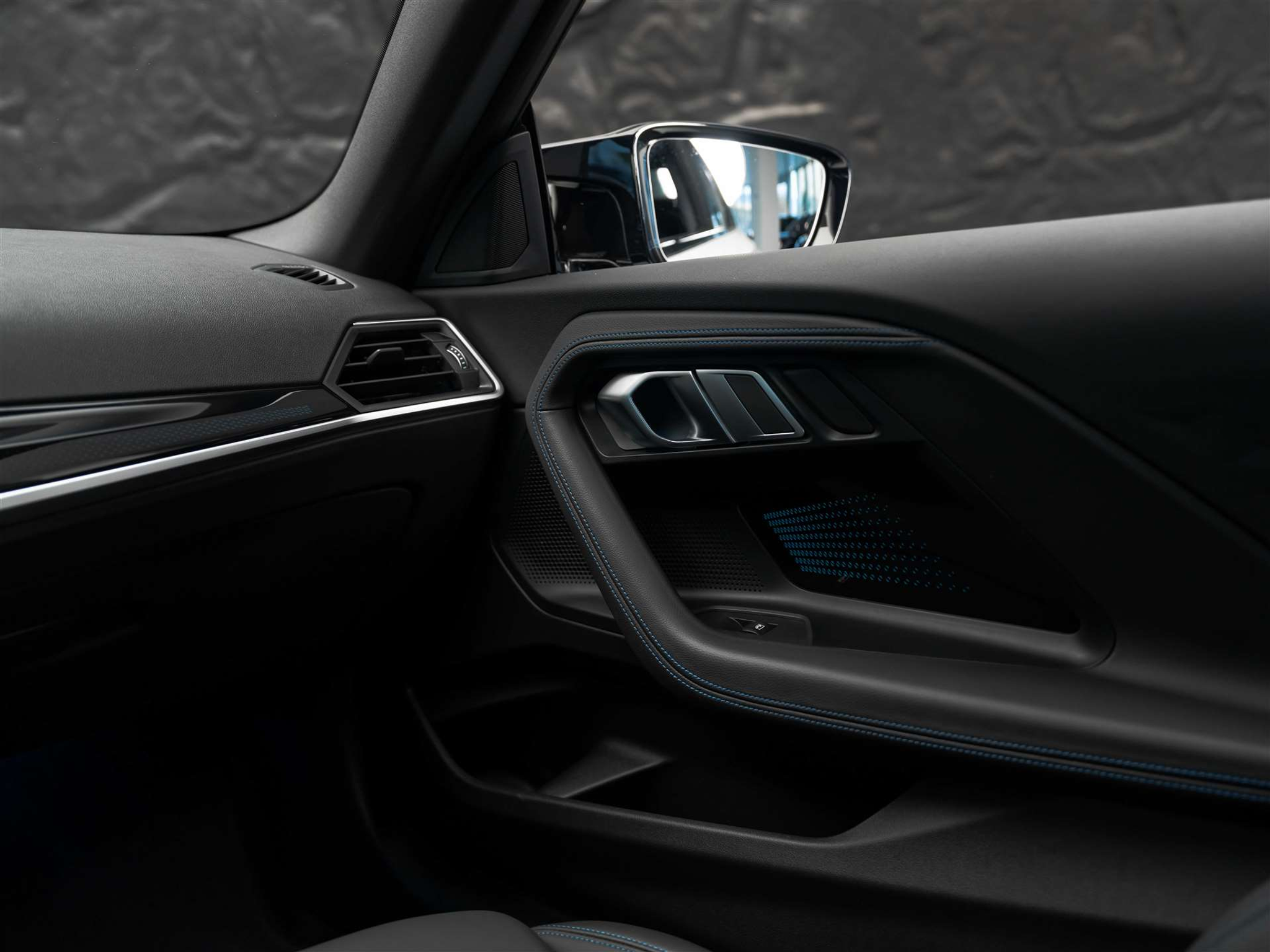 listing desktop thumbnail image 28