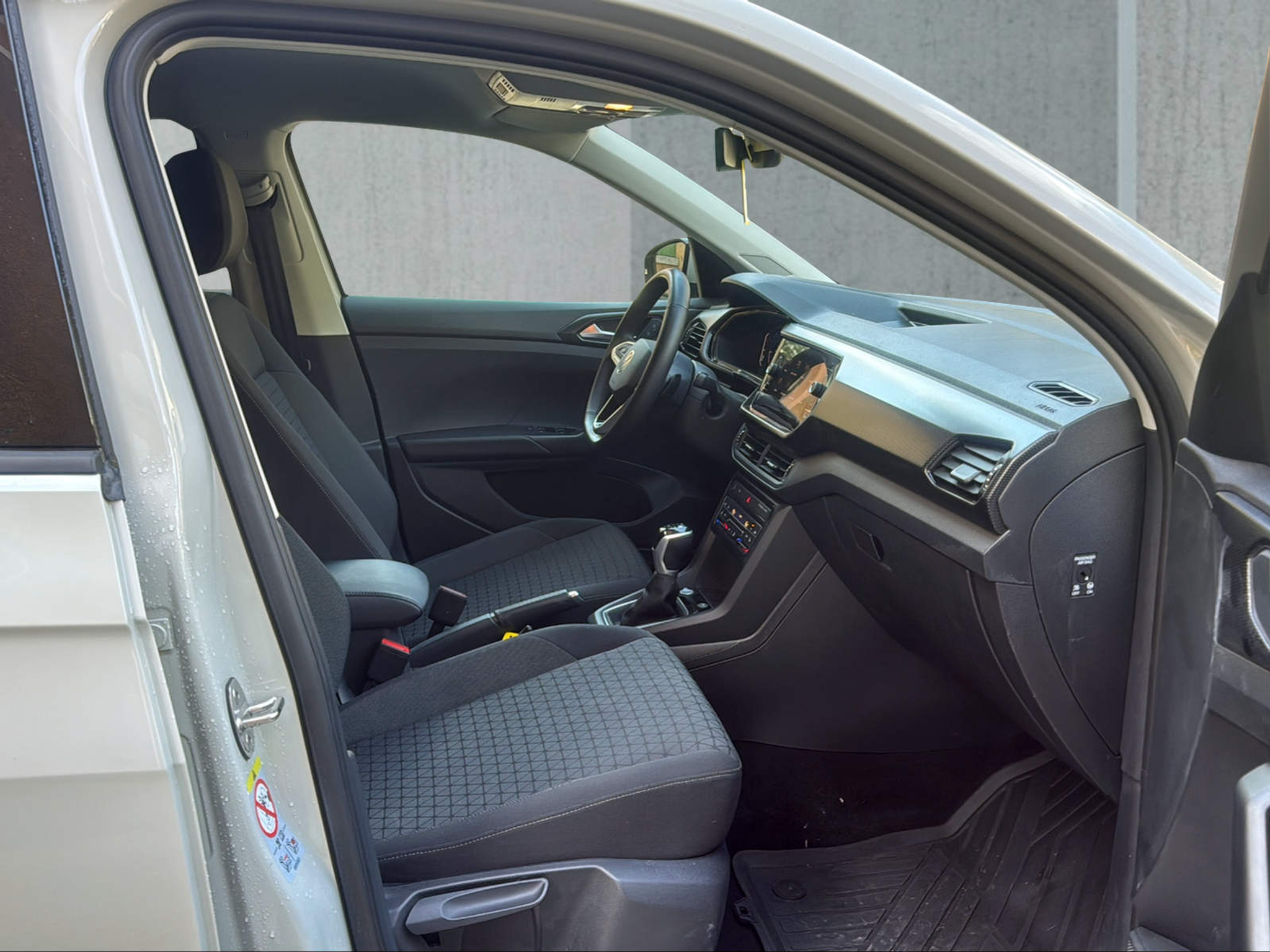 listing desktop thumbnail image 15