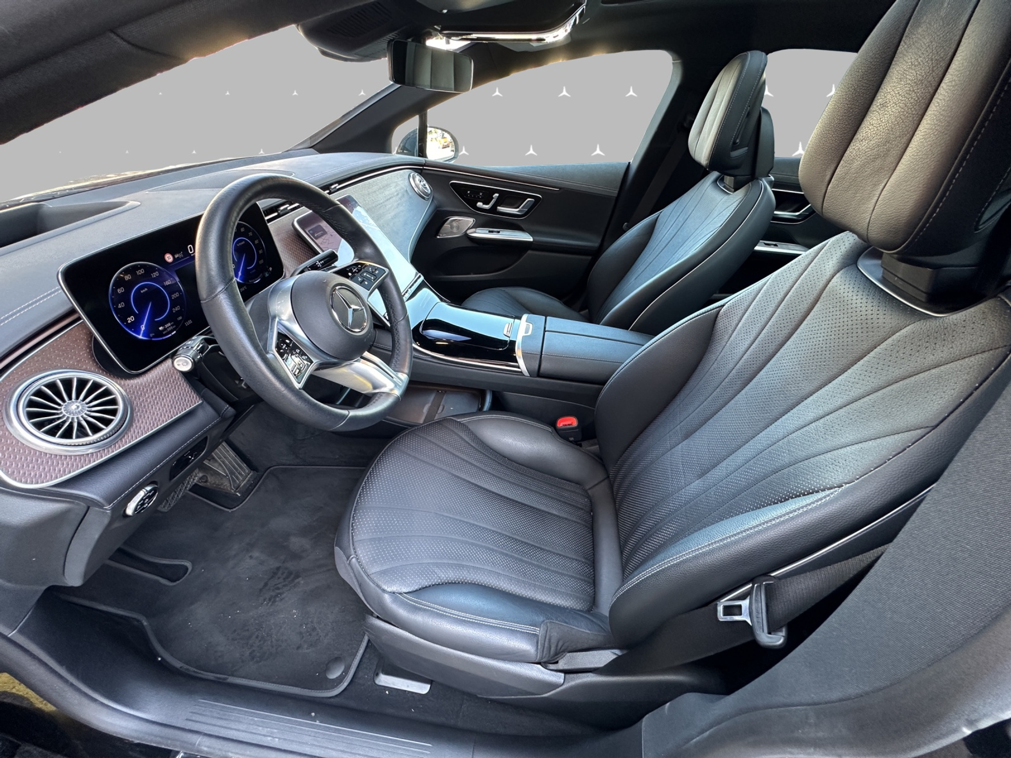 listing desktop thumbnail image 8