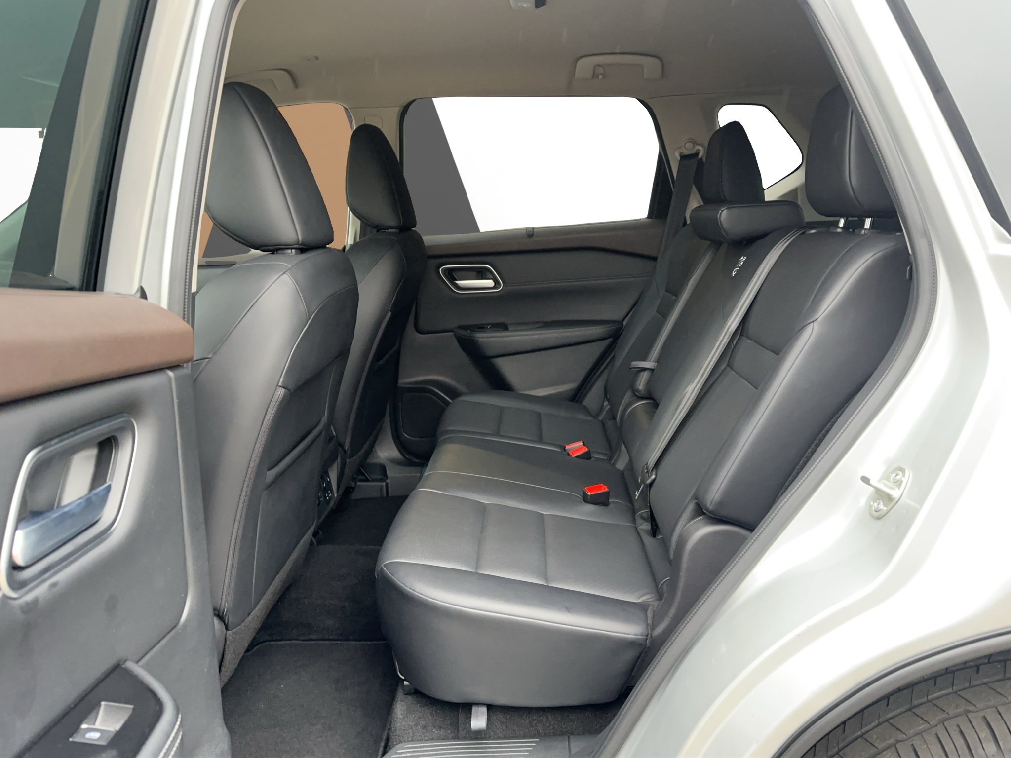 listing desktop thumbnail image 12