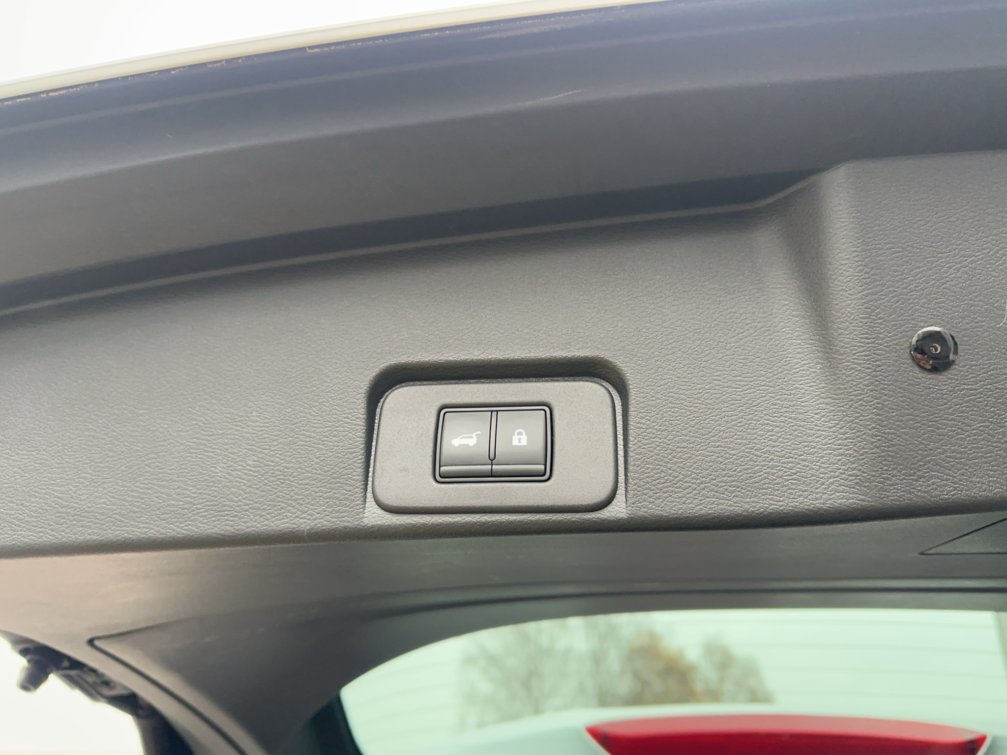 listing desktop thumbnail image 22