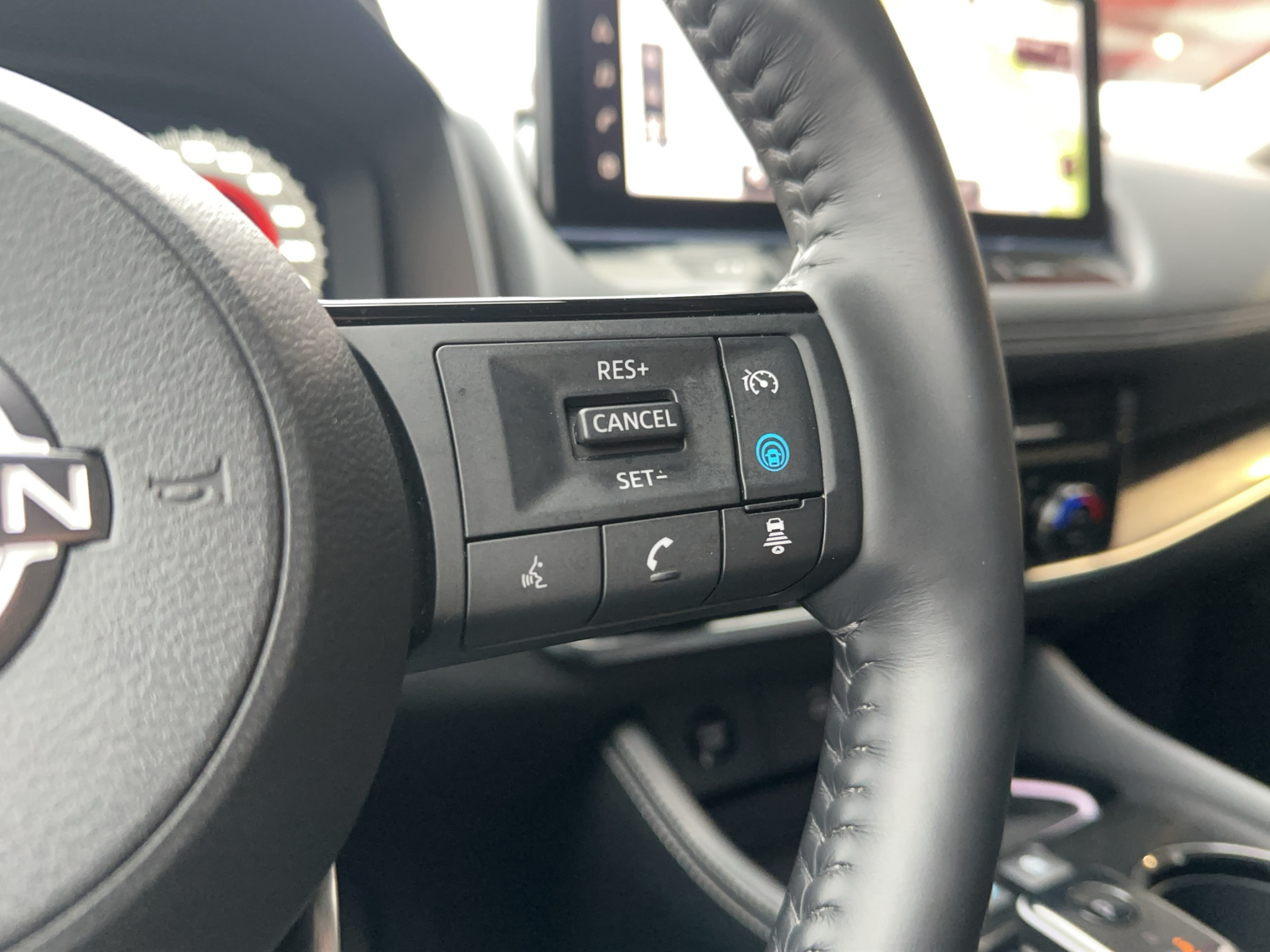 listing desktop thumbnail image 25