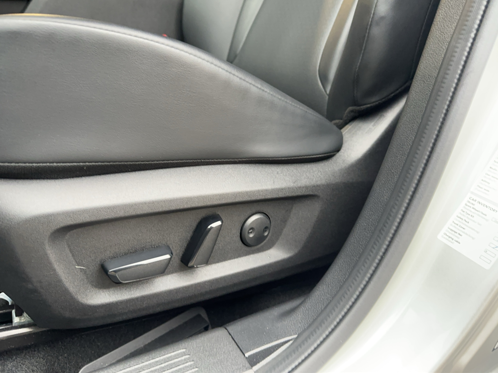 listing desktop thumbnail image 26