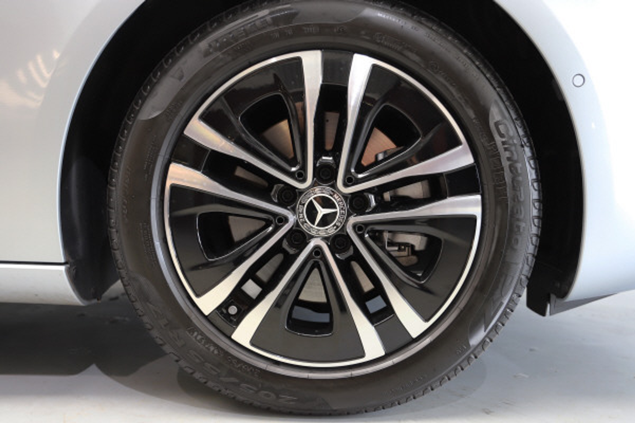 listing desktop thumbnail image 12