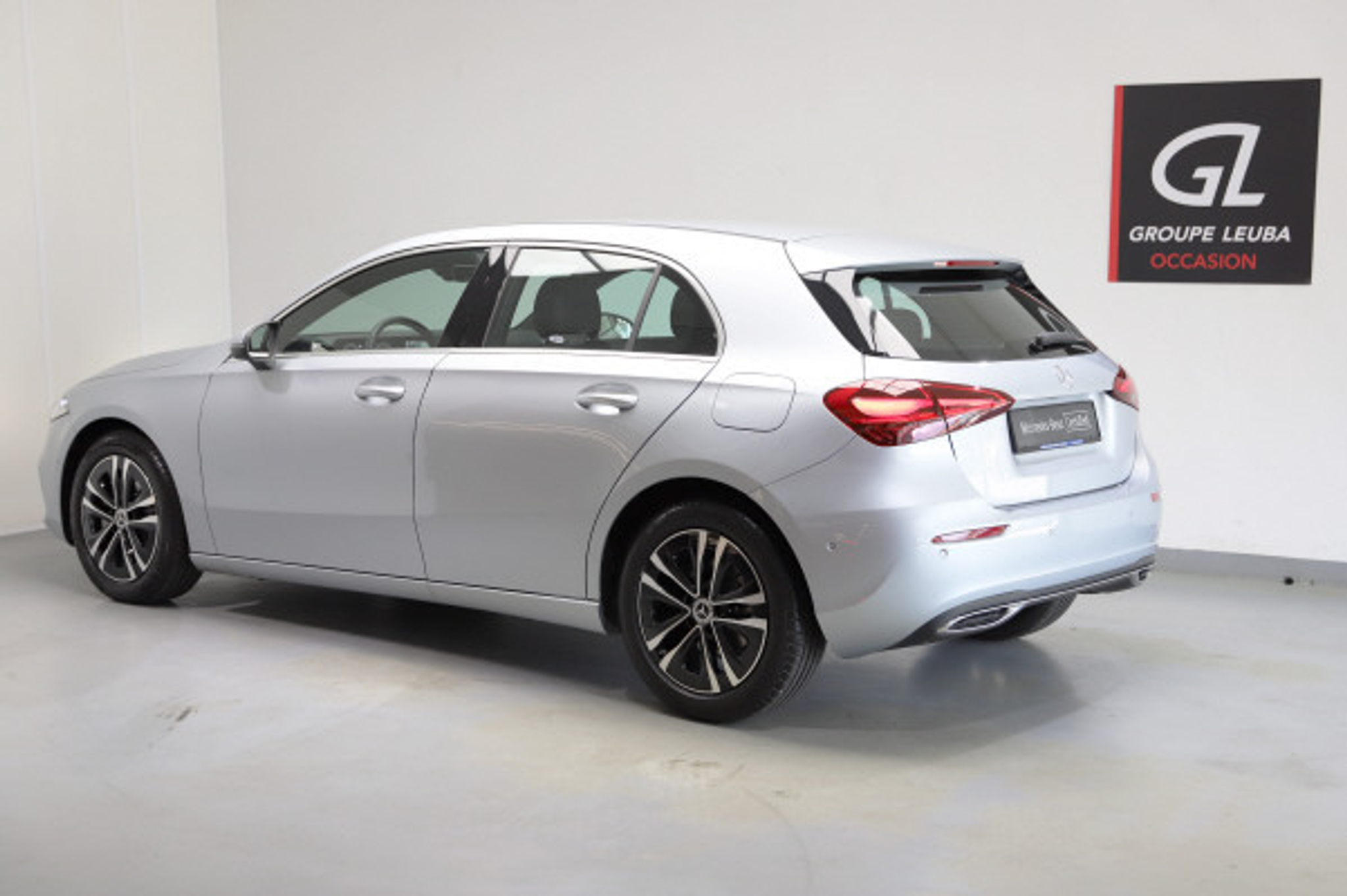 listing desktop thumbnail image 2