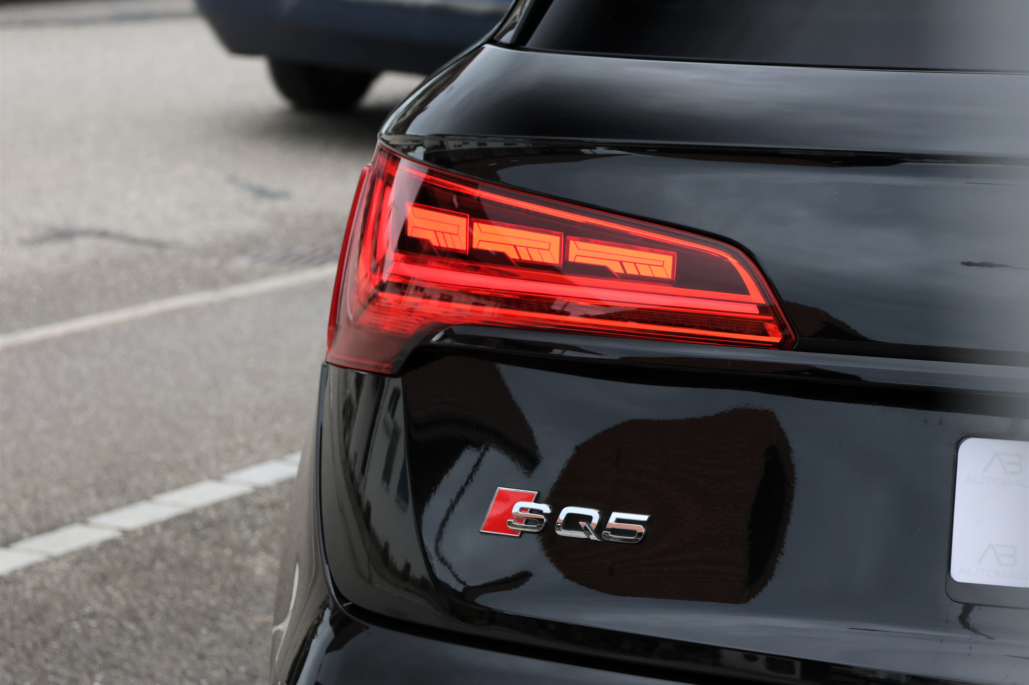 listing desktop thumbnail image 5