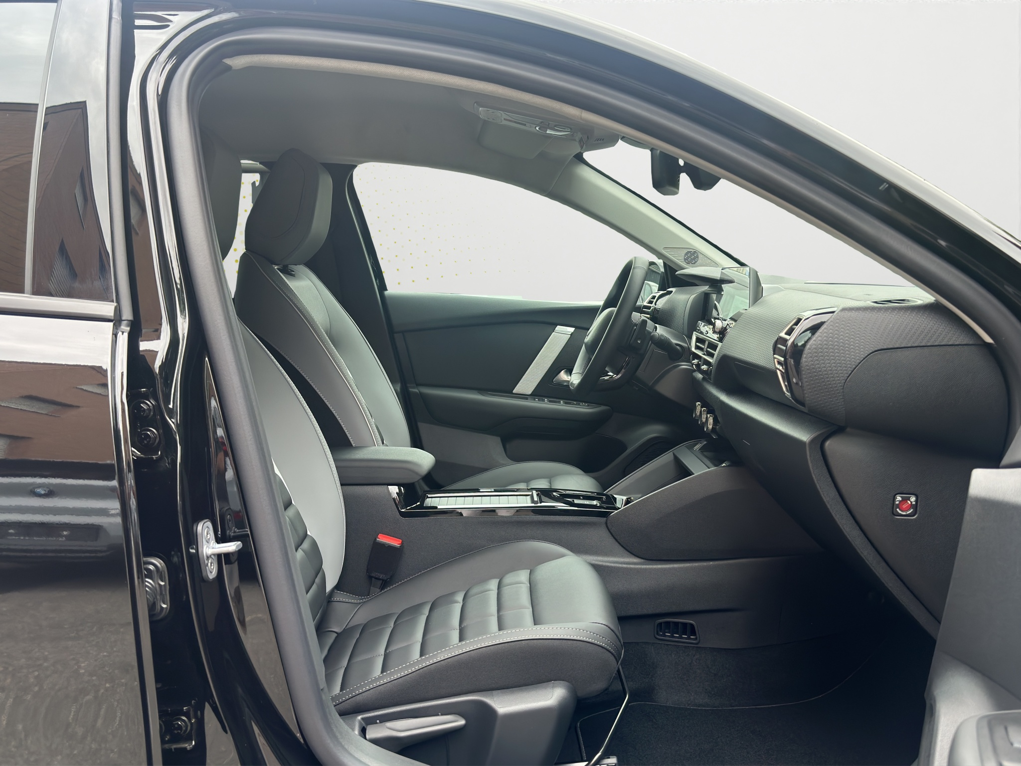 listing desktop thumbnail image 12