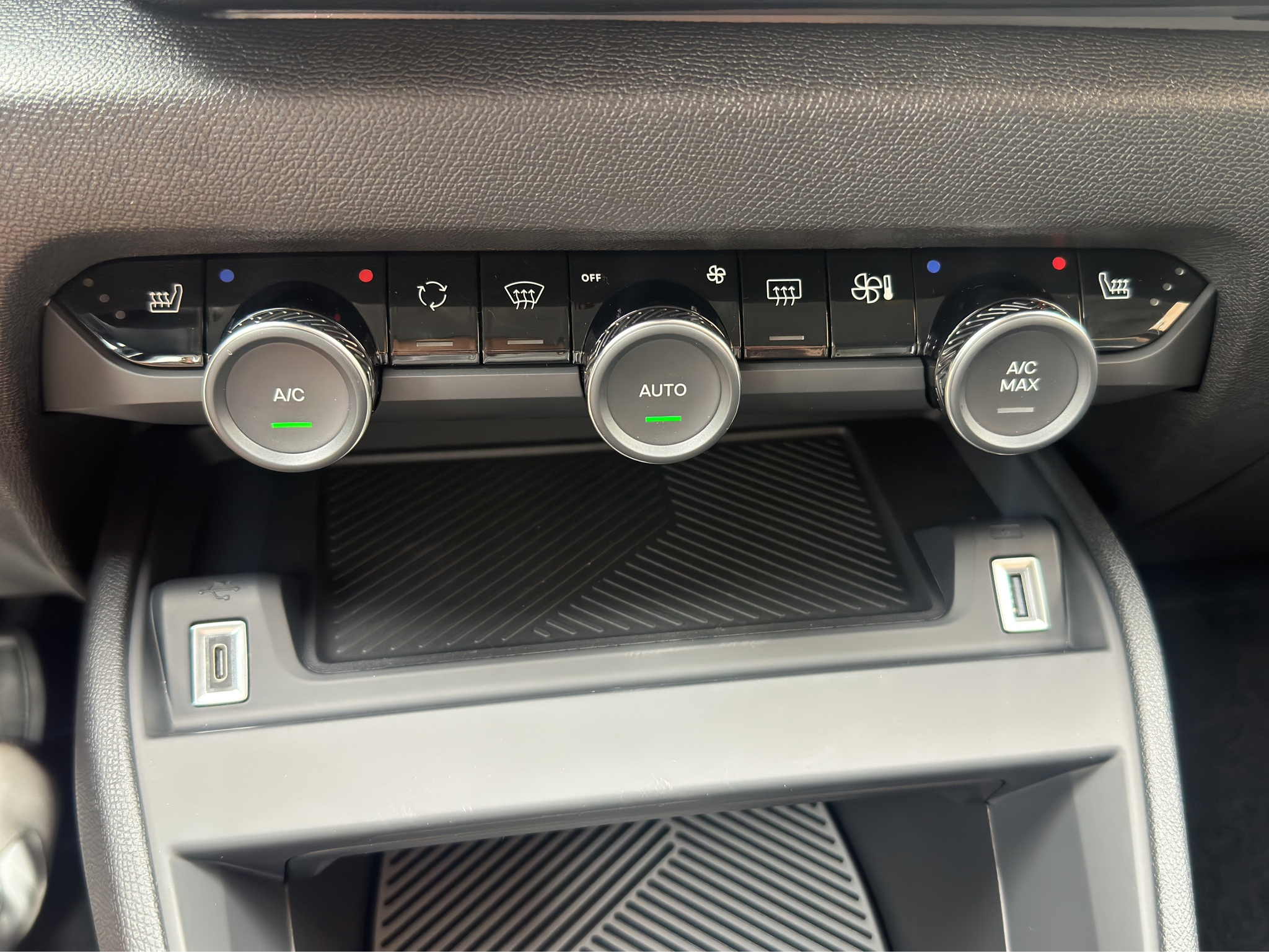 listing desktop thumbnail image 24