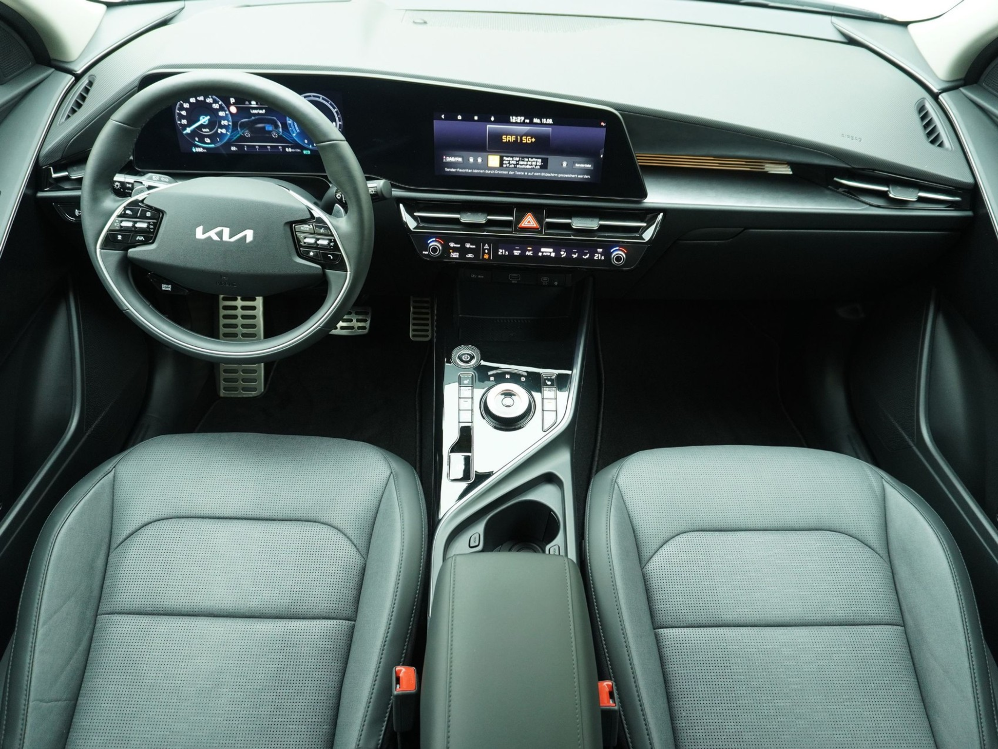 listing desktop thumbnail image 13