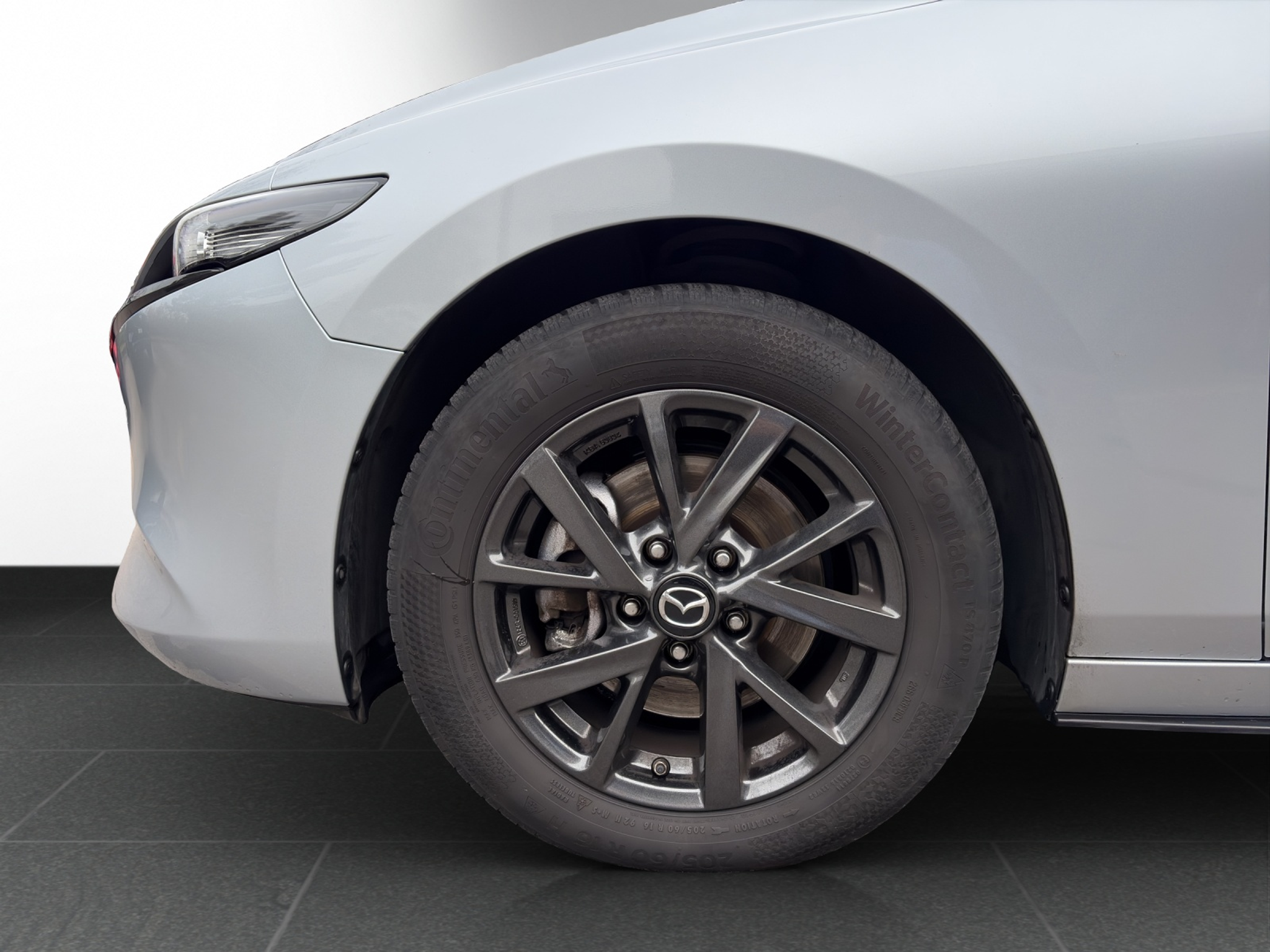 listing desktop thumbnail image 3