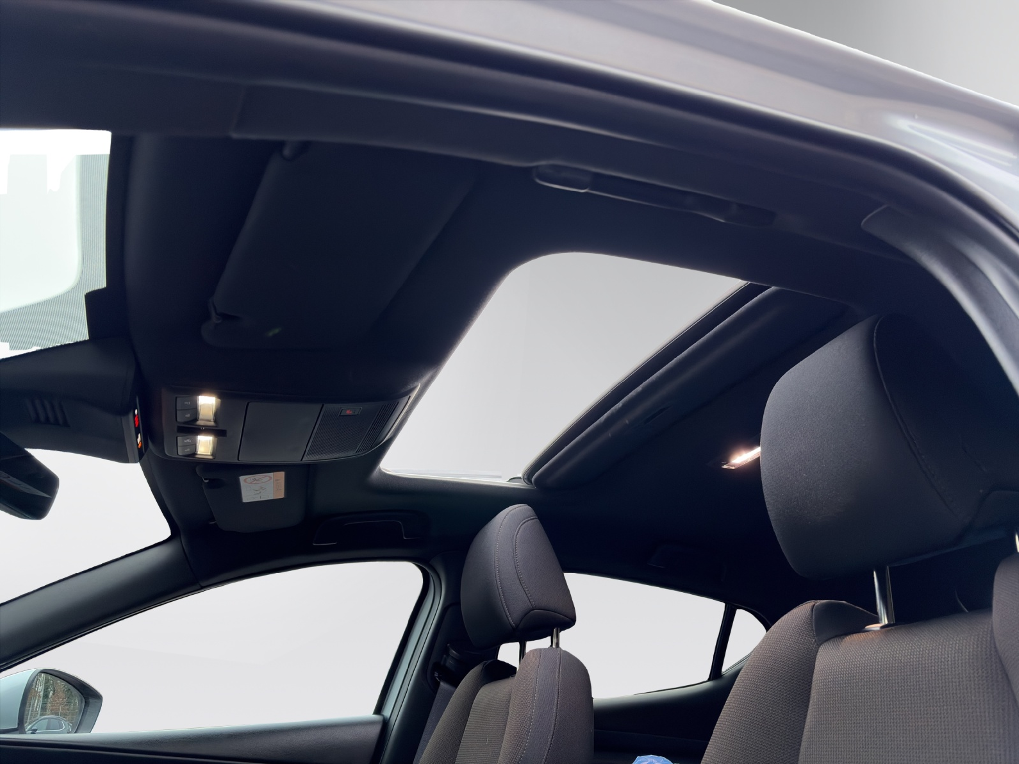 listing desktop thumbnail image 8