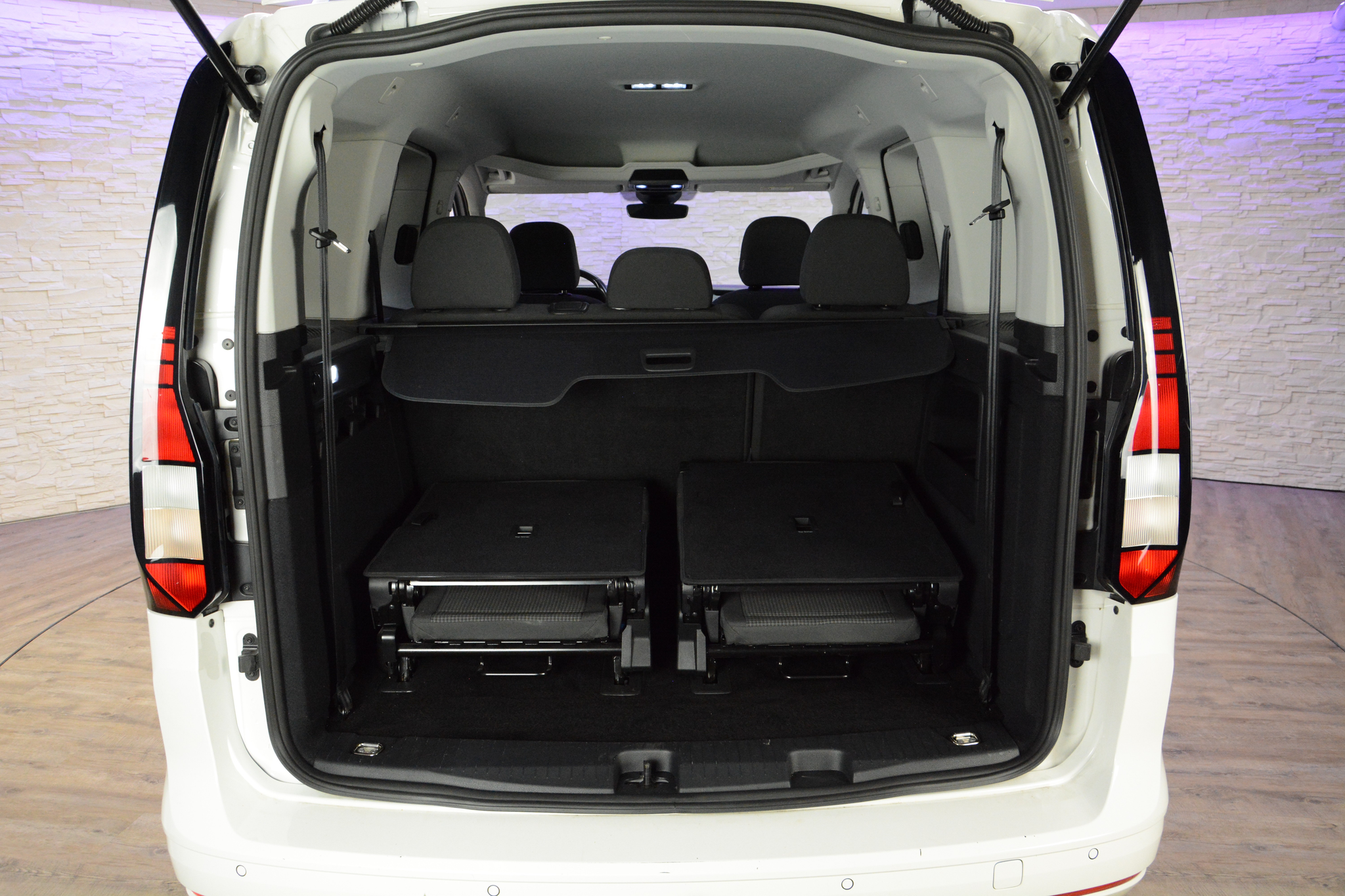 listing desktop thumbnail image 15