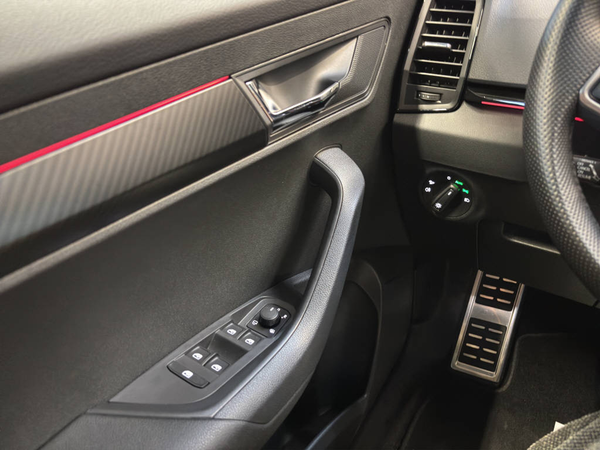 listing desktop thumbnail image 13