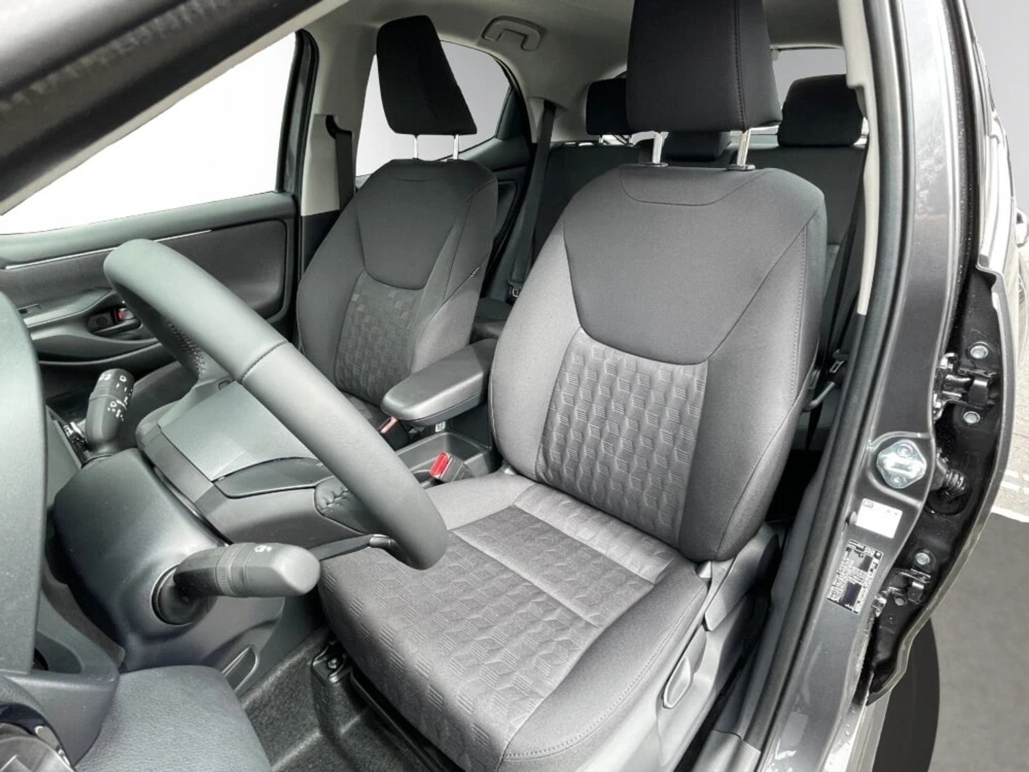 listing desktop thumbnail image 7