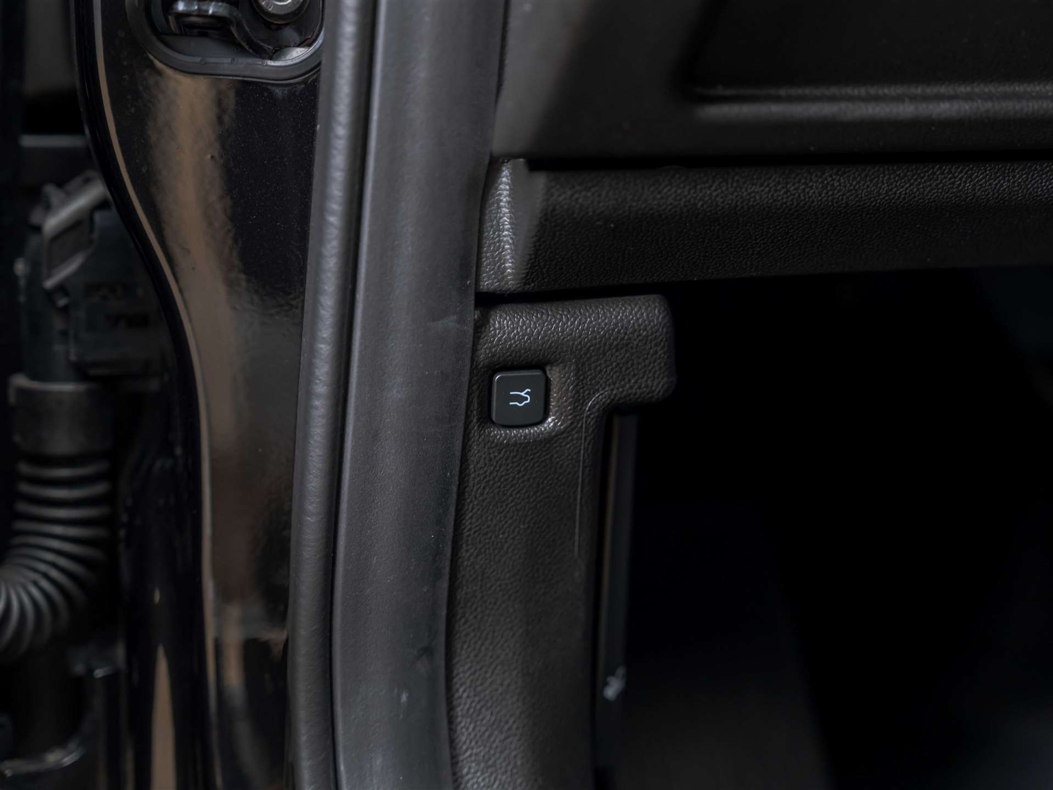 listing desktop thumbnail image 23