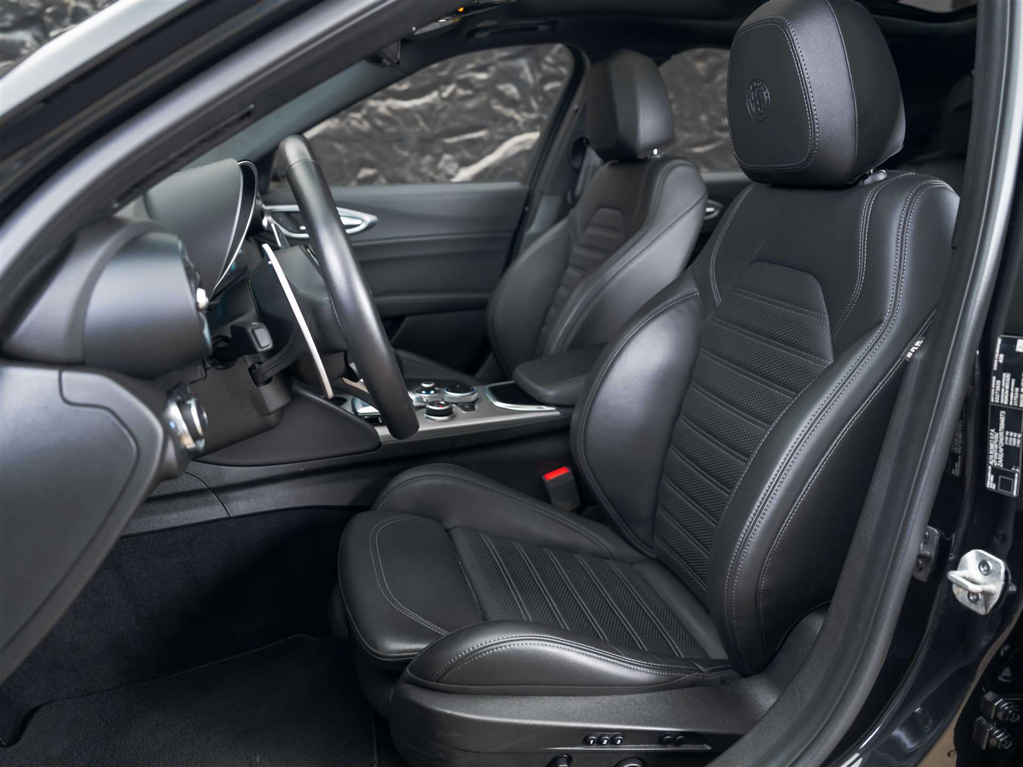 listing desktop thumbnail image 9