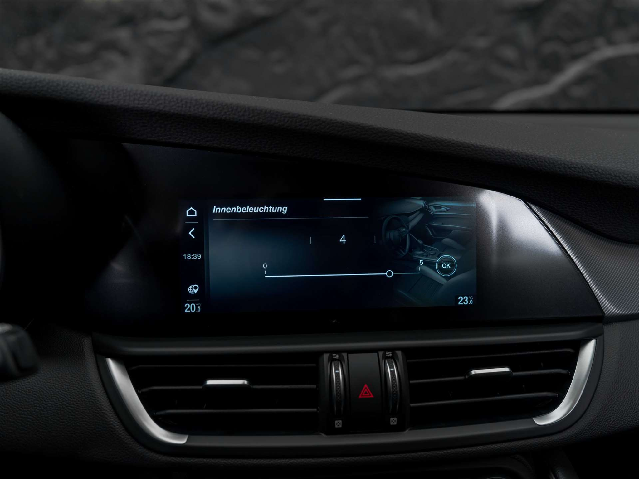 listing desktop thumbnail image 36