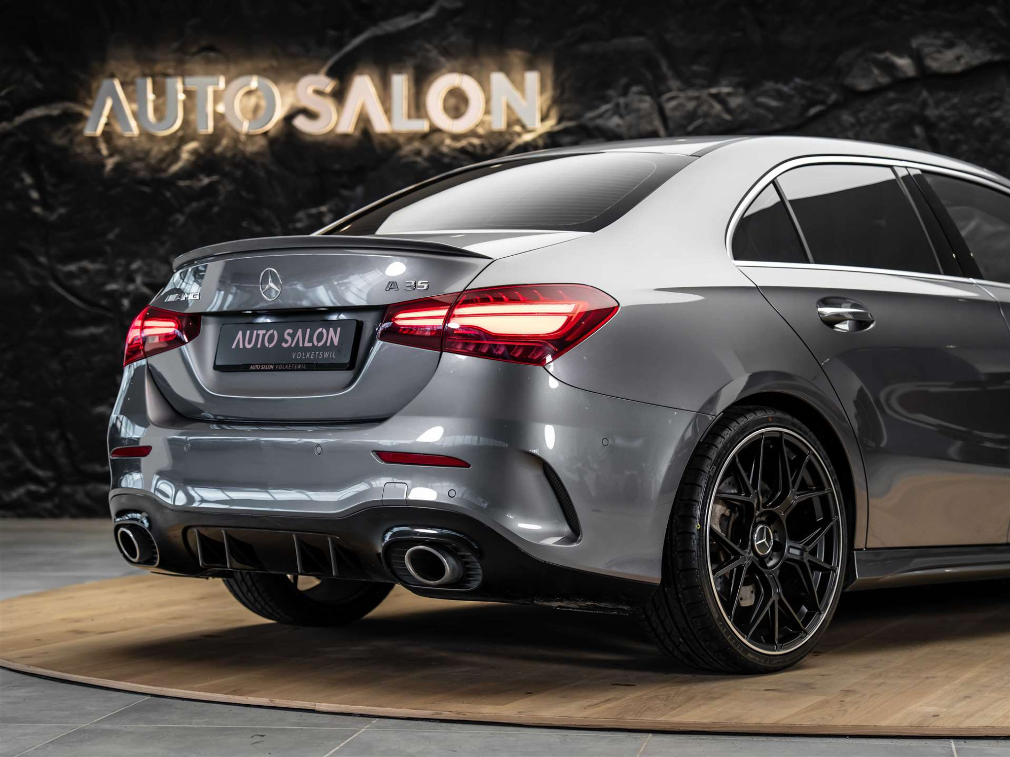 listing desktop thumbnail image 21