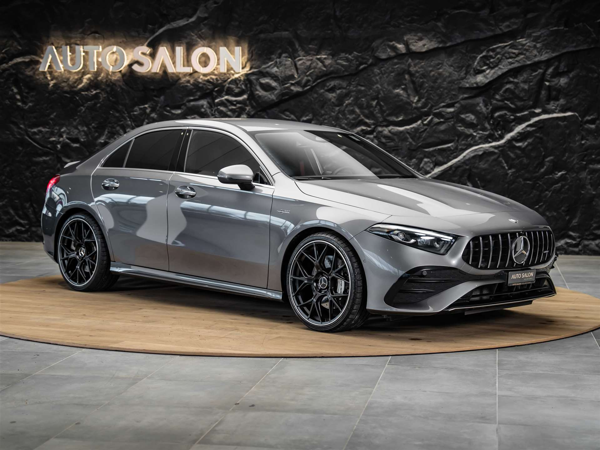 listing desktop thumbnail image 5