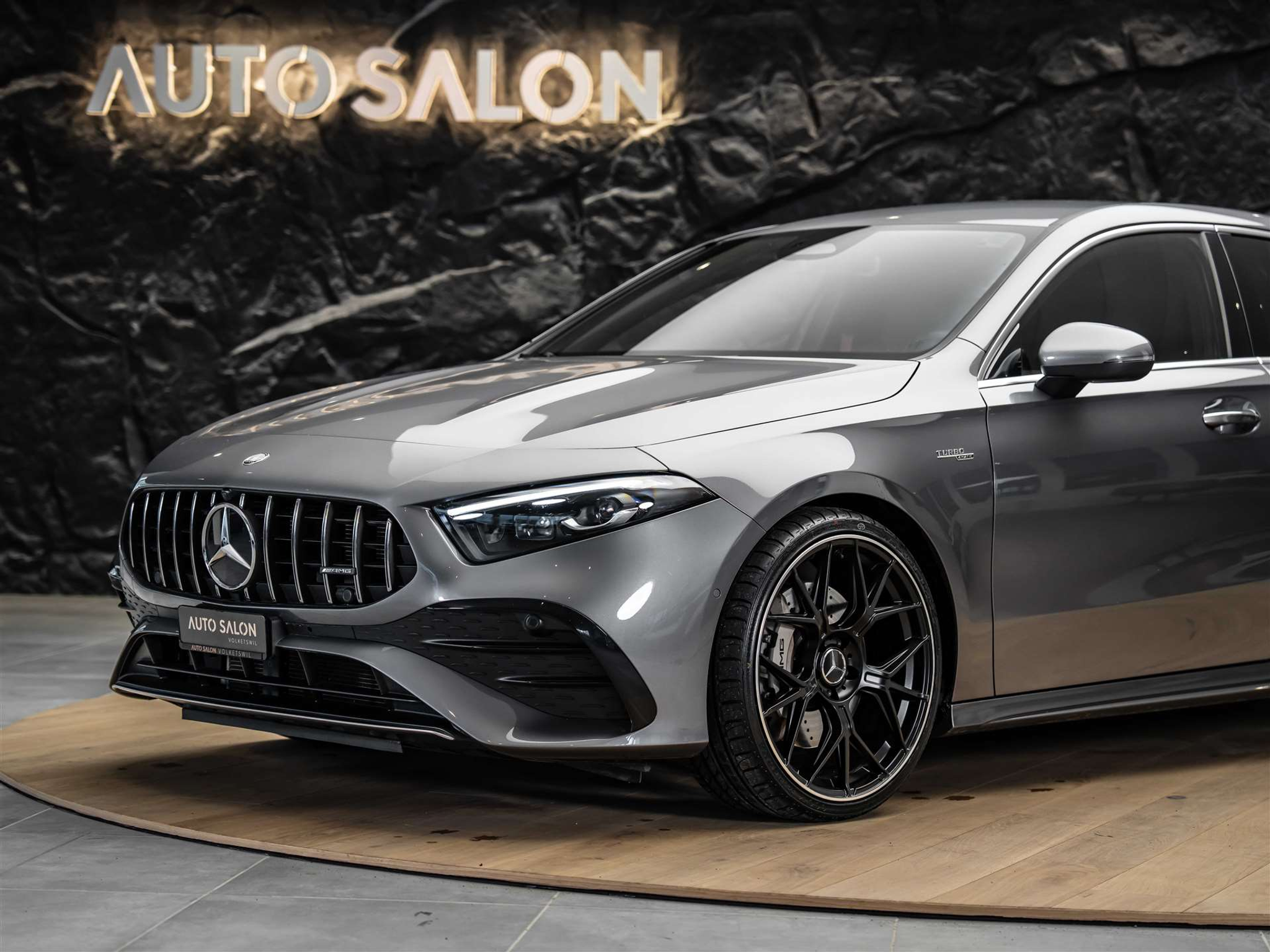 listing desktop thumbnail image 15