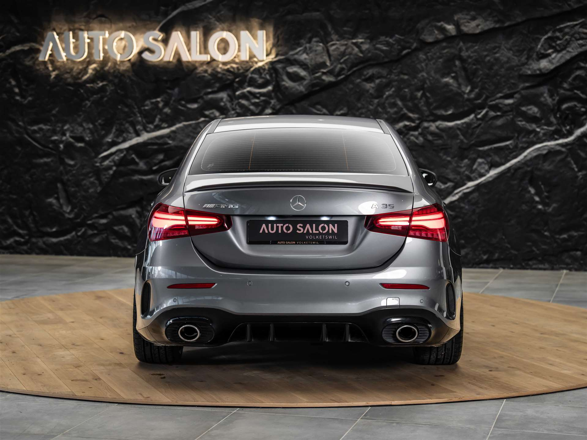 listing desktop thumbnail image 3