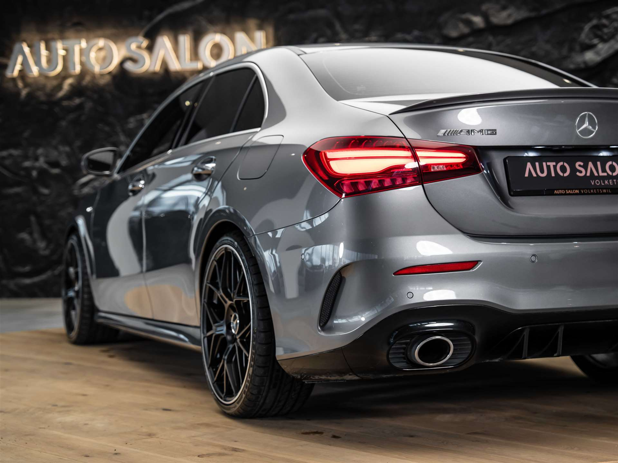 listing desktop thumbnail image 20