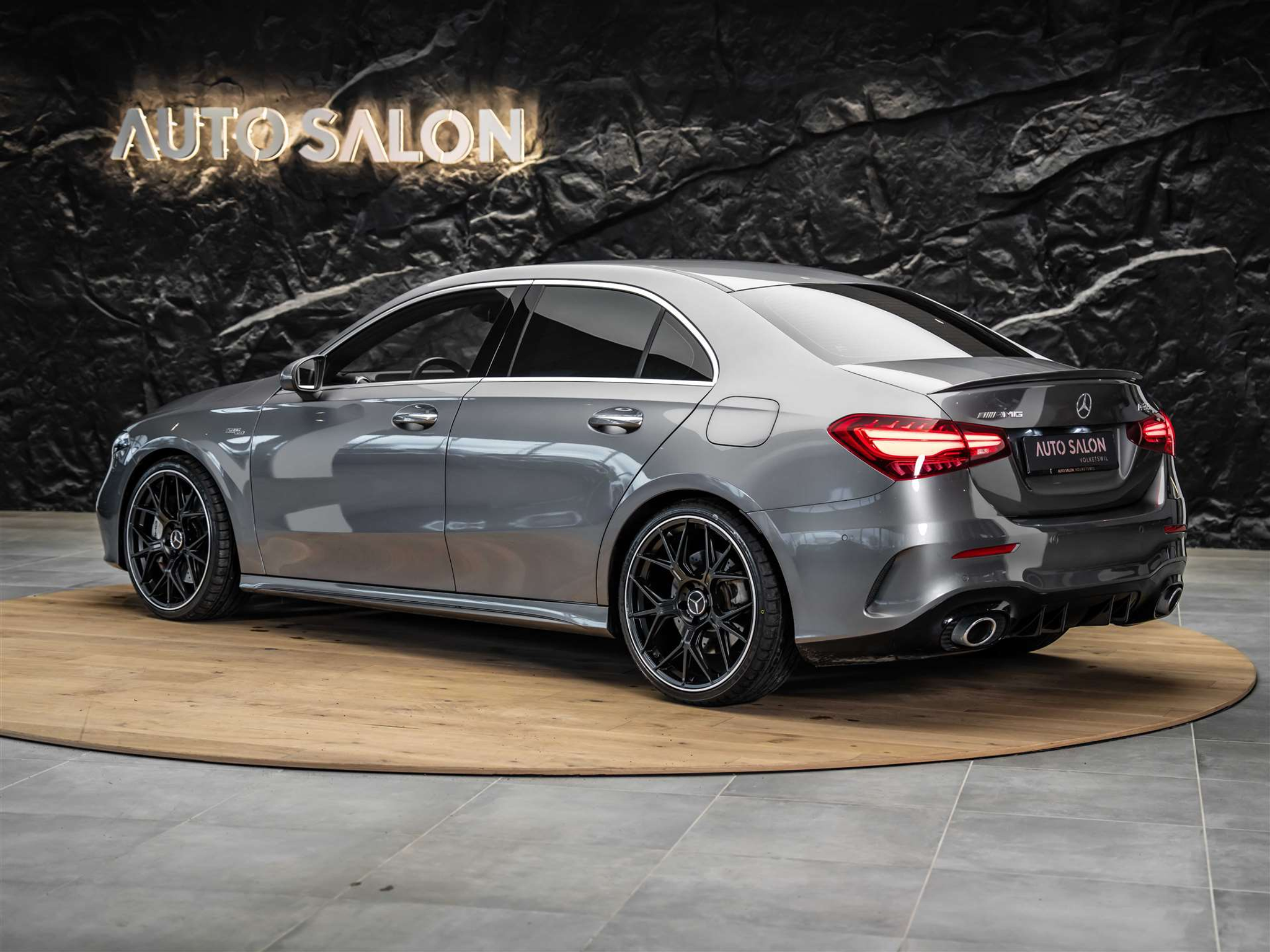 listing desktop thumbnail image 2