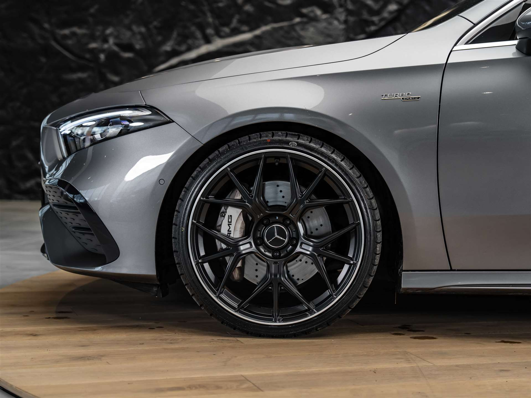 listing desktop thumbnail image 18