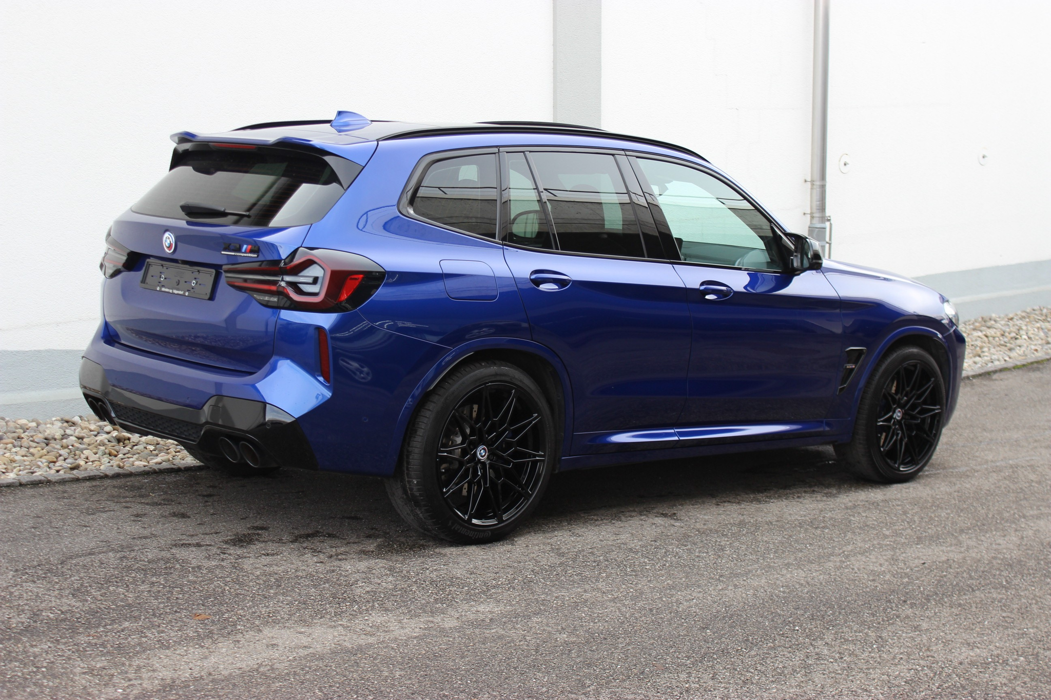 listing desktop thumbnail image 5