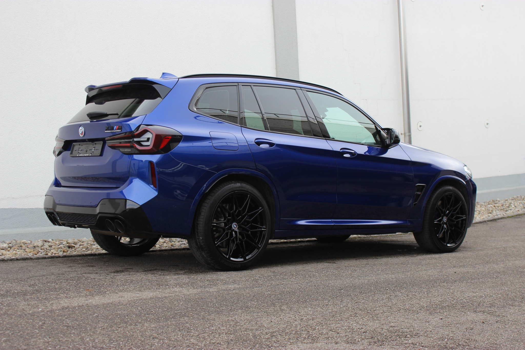 listing desktop thumbnail image 0