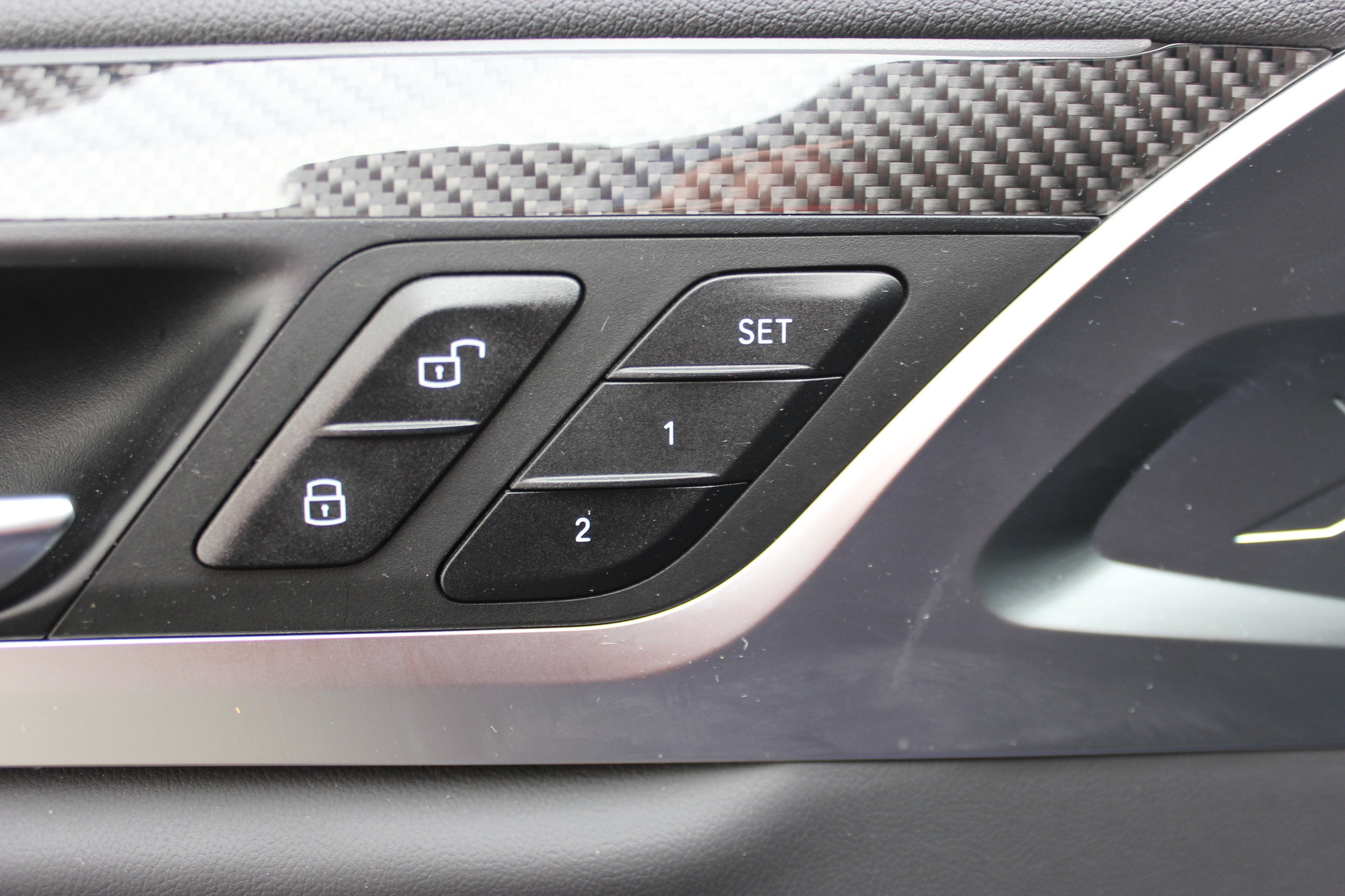 listing desktop thumbnail image 9