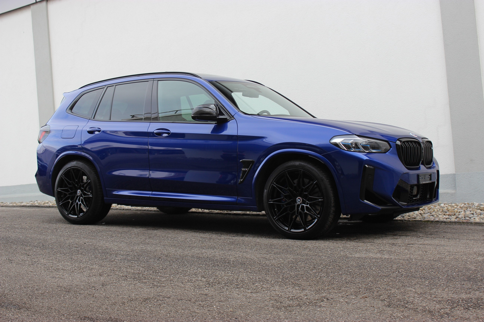 listing desktop thumbnail image 2