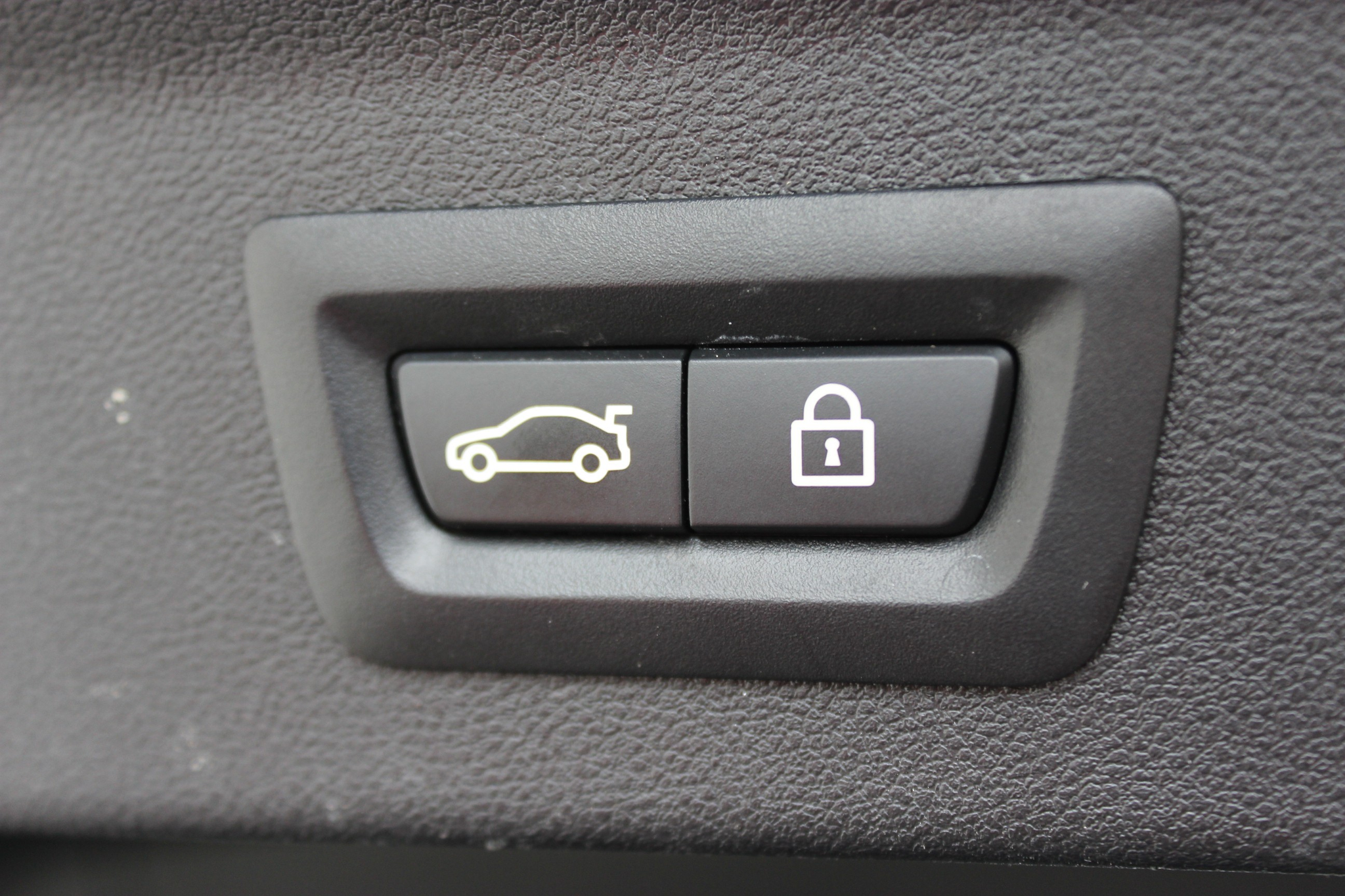 listing desktop thumbnail image 8