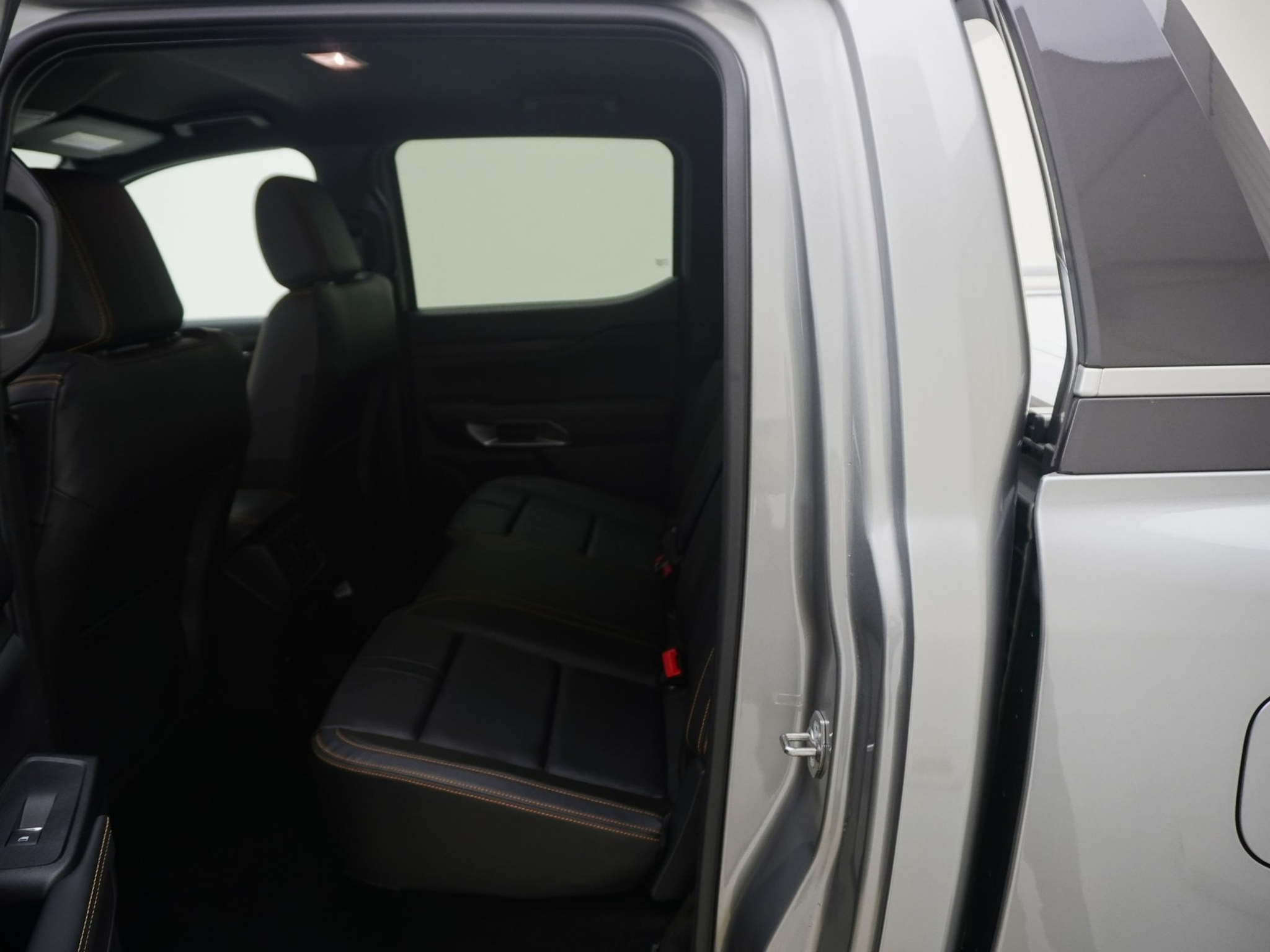 listing desktop thumbnail image 16