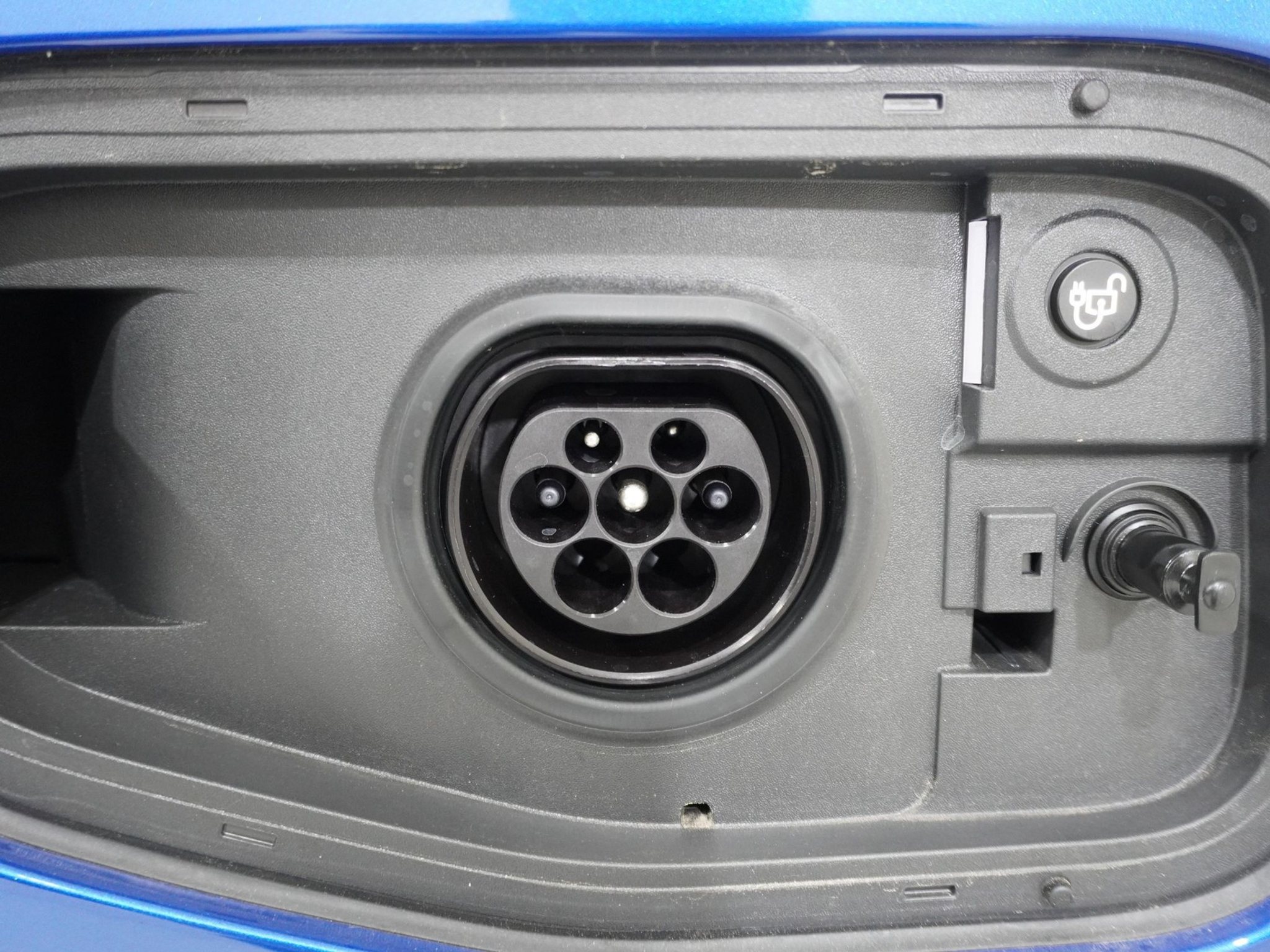 listing desktop thumbnail image 28