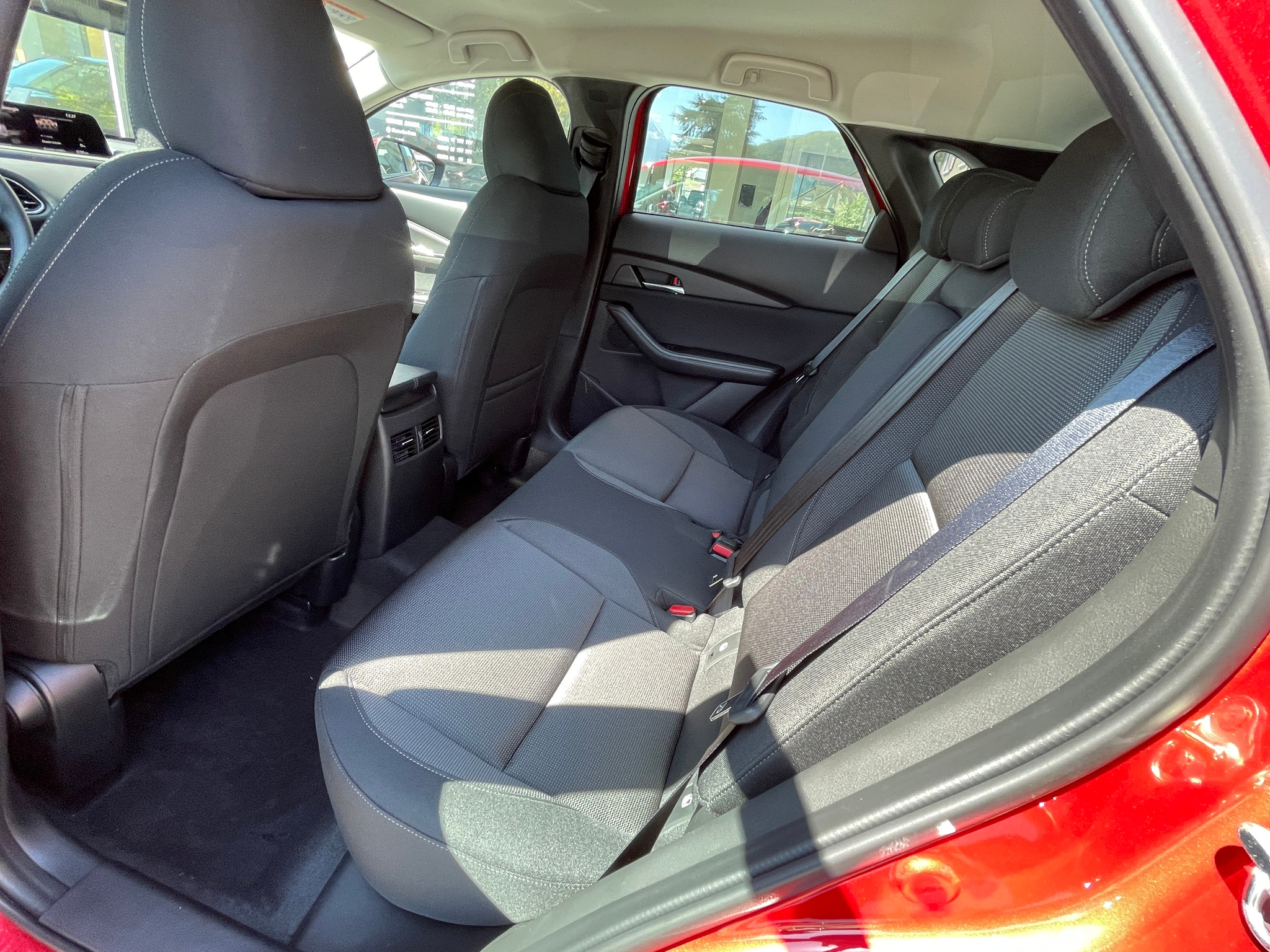 listing desktop thumbnail image 7