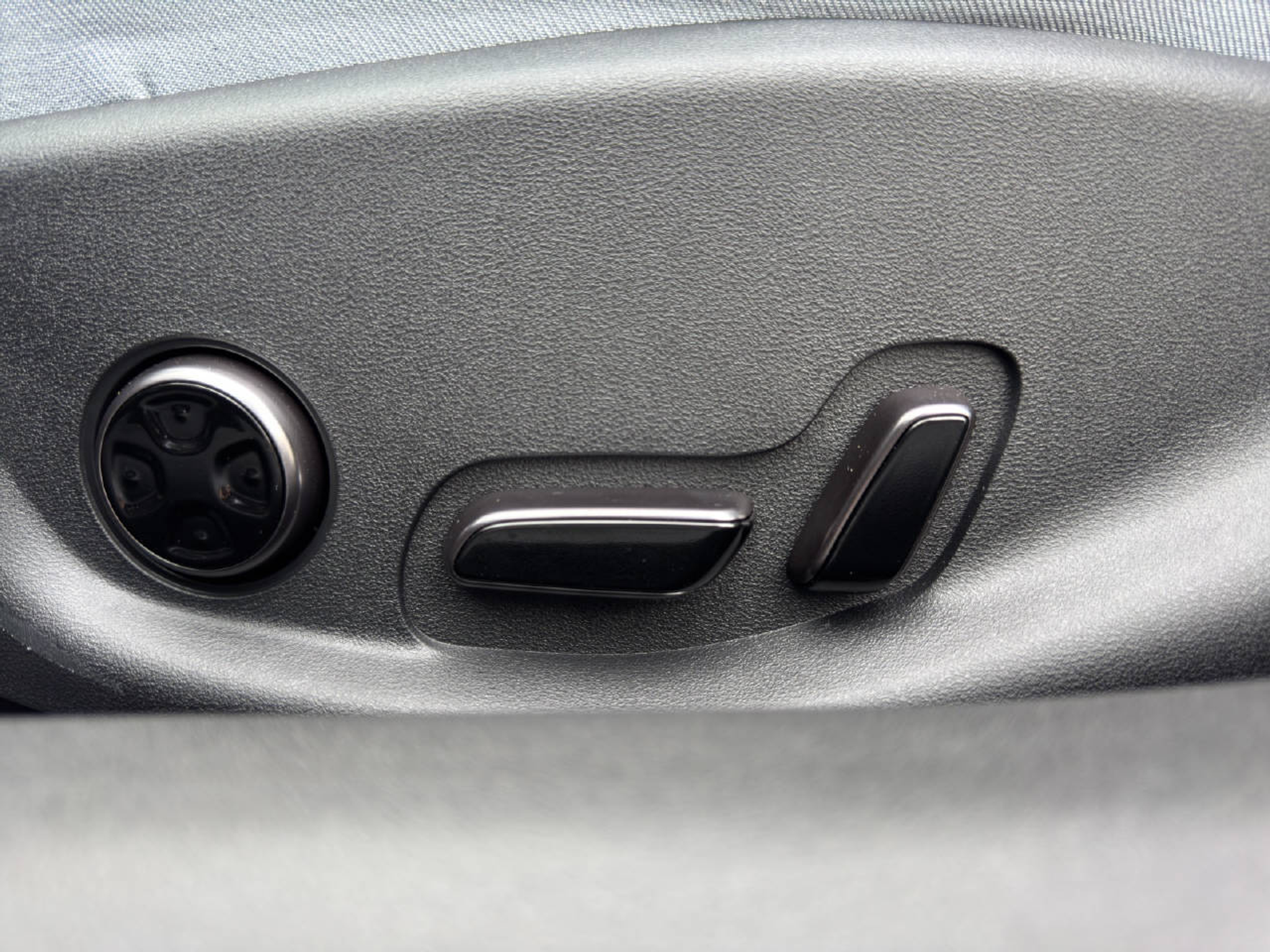 listing desktop thumbnail image 11