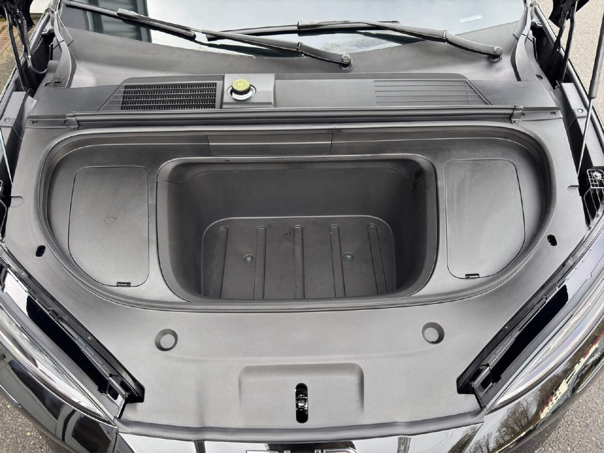 listing desktop thumbnail image 12