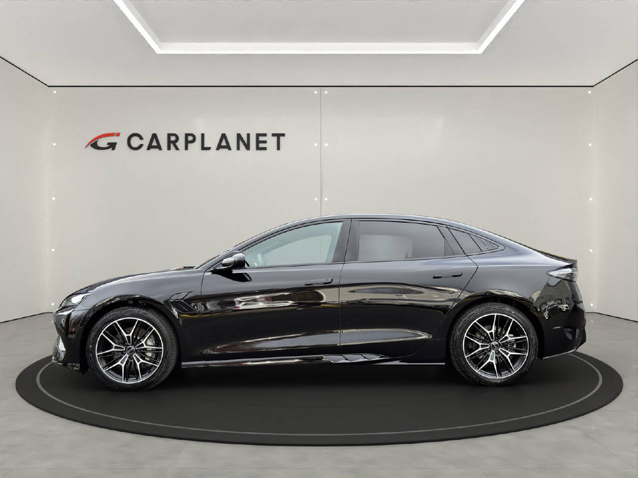 listing desktop thumbnail image 1