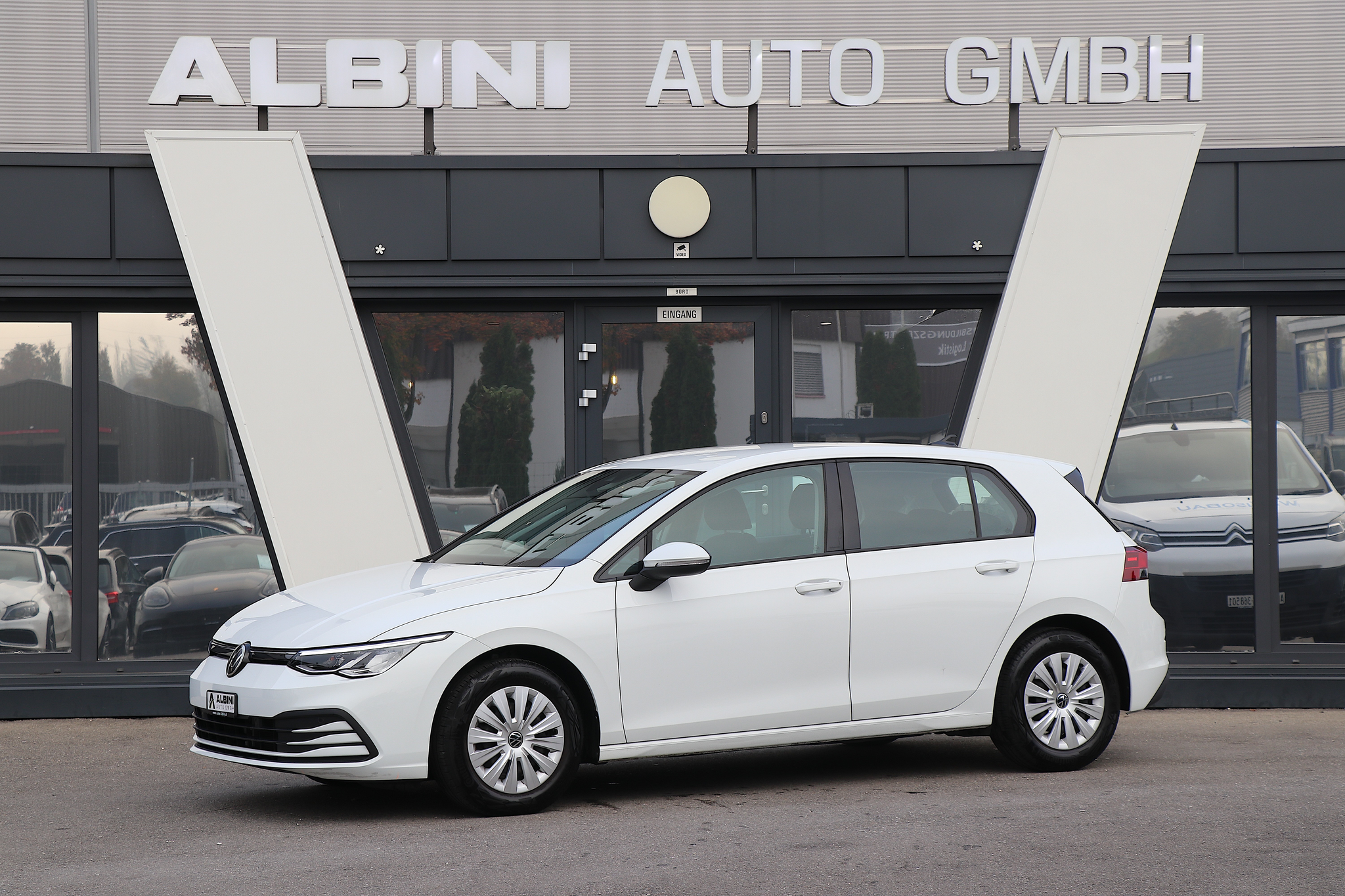 listing desktop thumbnail image 0