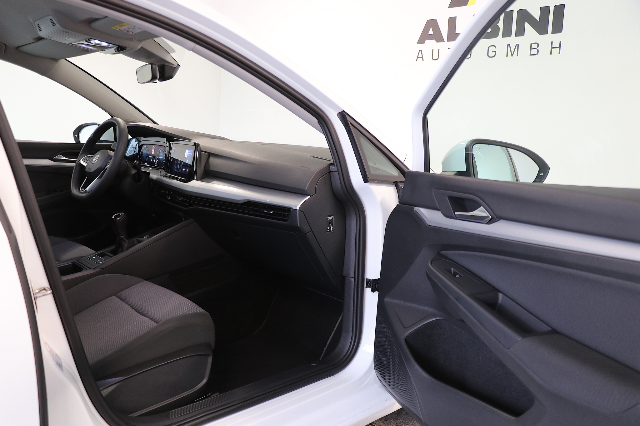 listing desktop thumbnail image 10