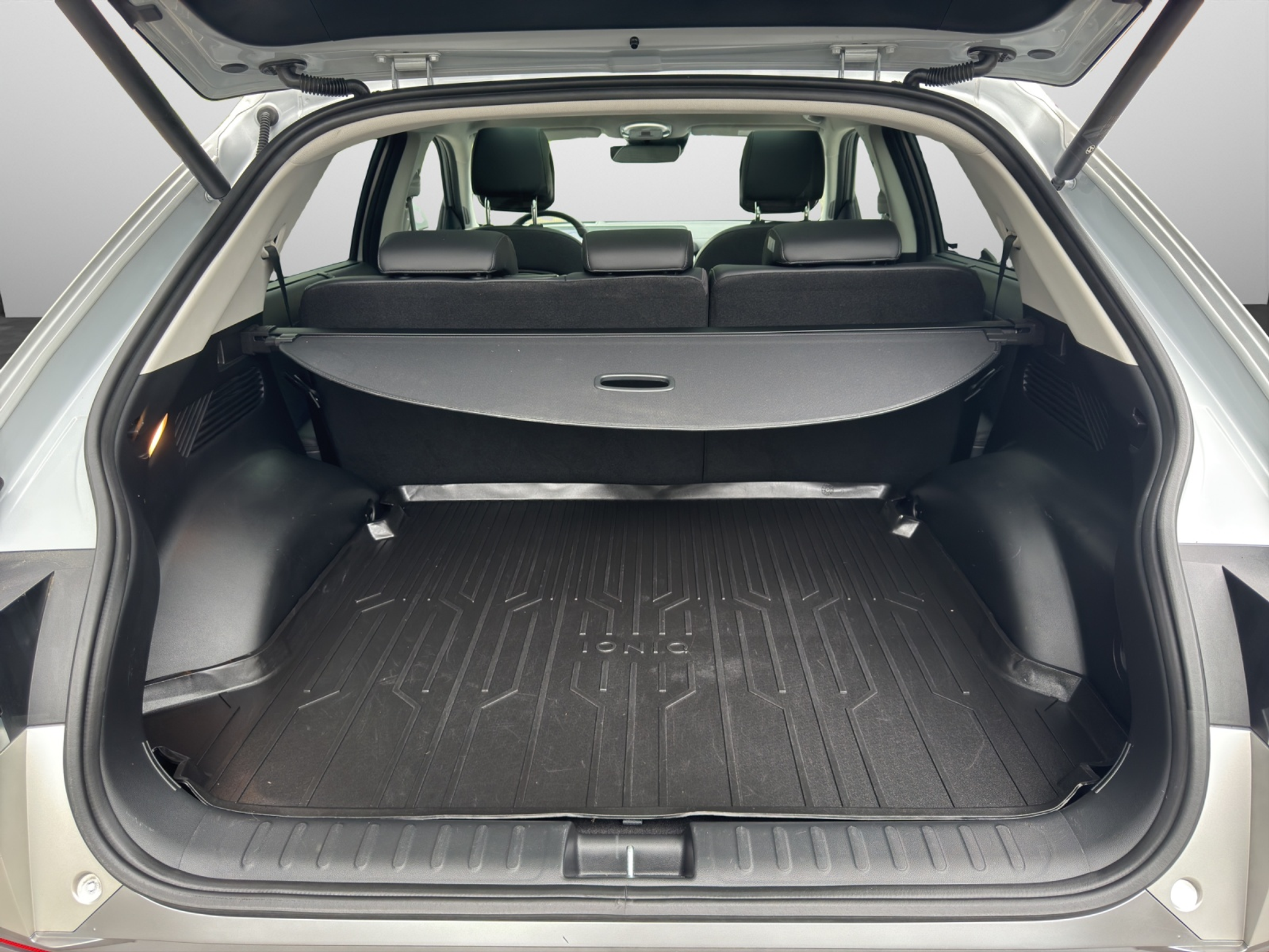 listing desktop thumbnail image 14