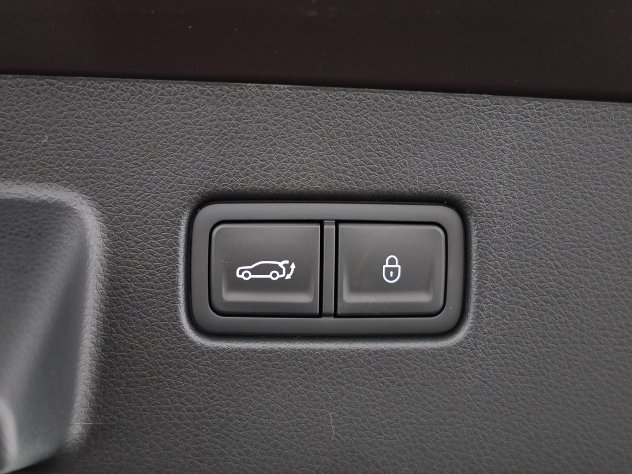 listing desktop thumbnail image 16