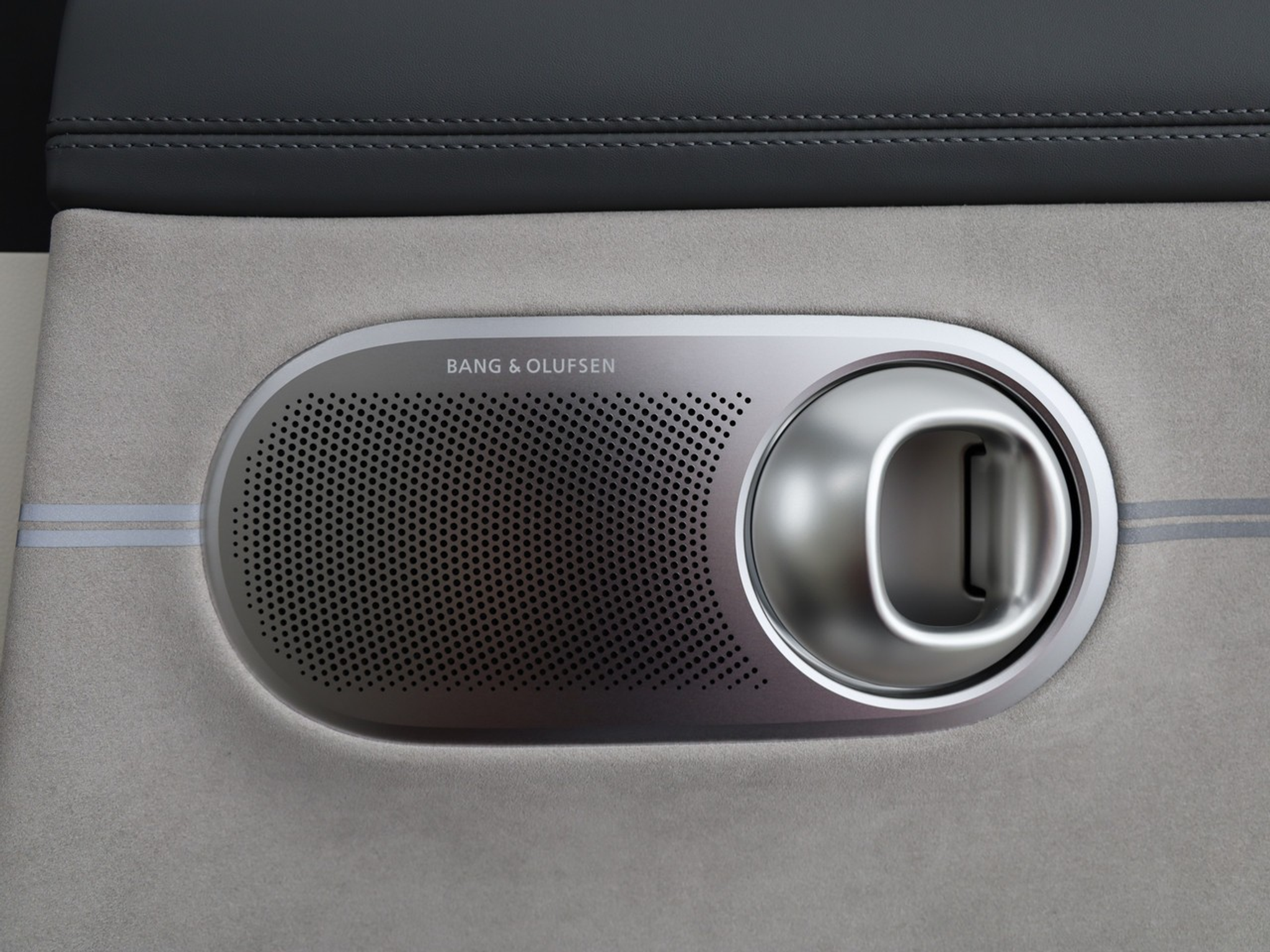 listing desktop thumbnail image 18