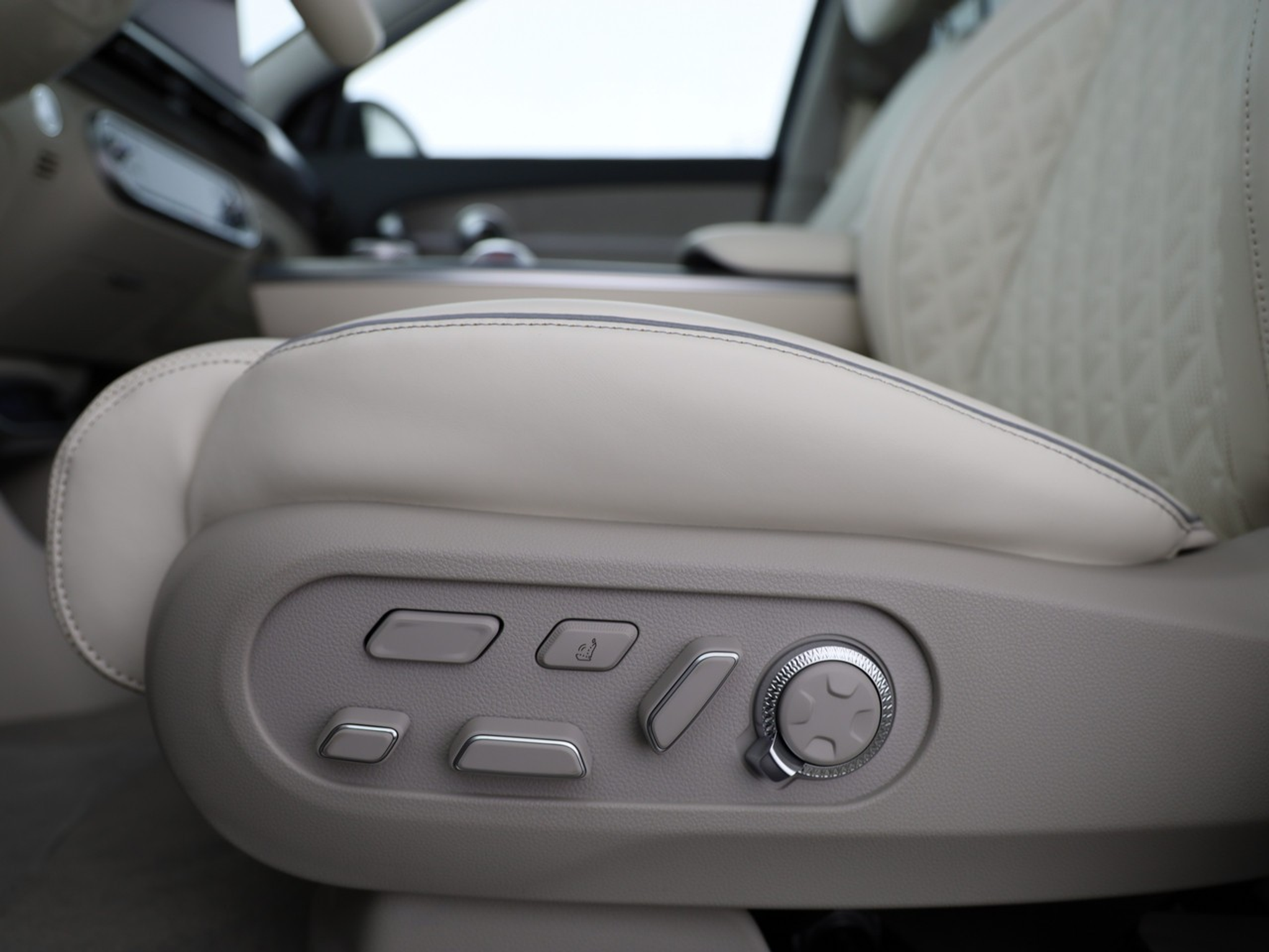 listing desktop thumbnail image 9