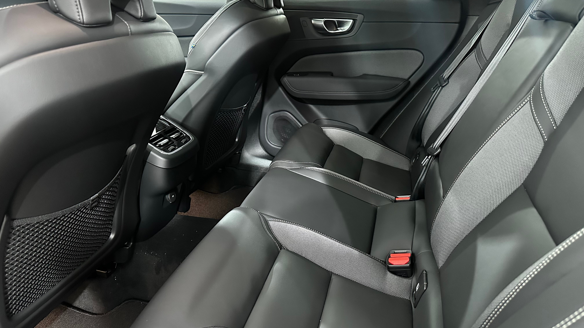 listing desktop thumbnail image 5