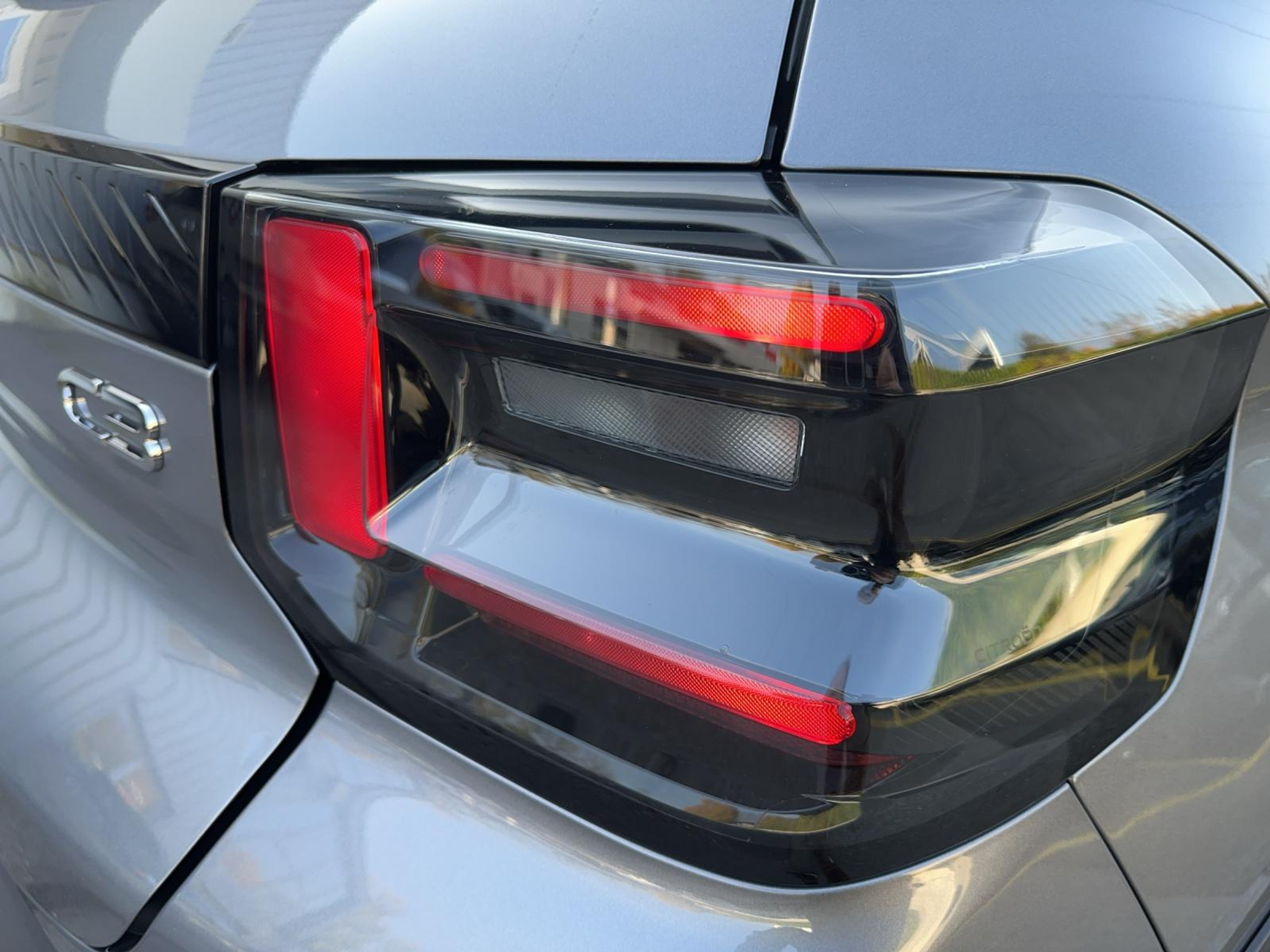 listing desktop thumbnail image 19