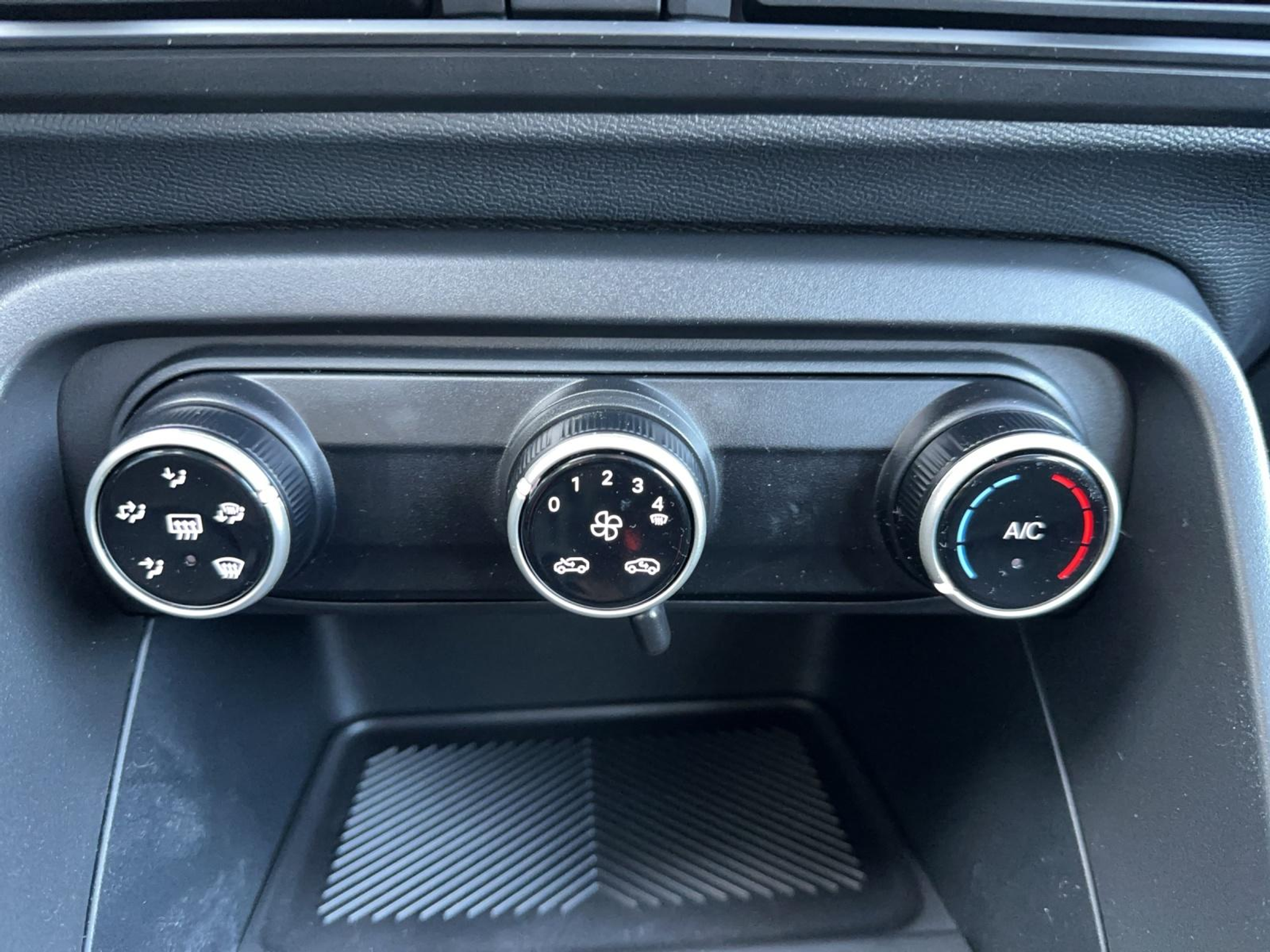 listing desktop thumbnail image 15