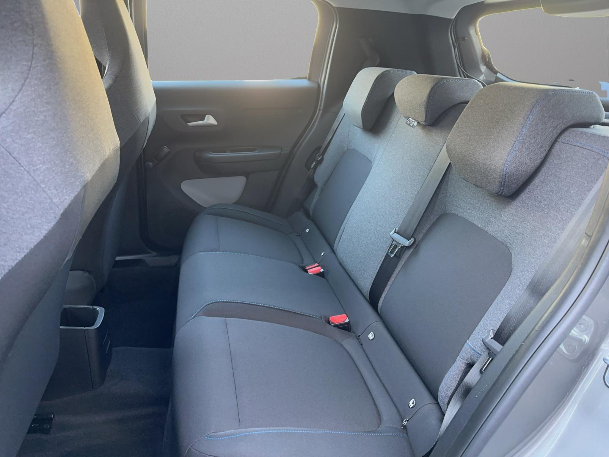 listing desktop thumbnail image 8