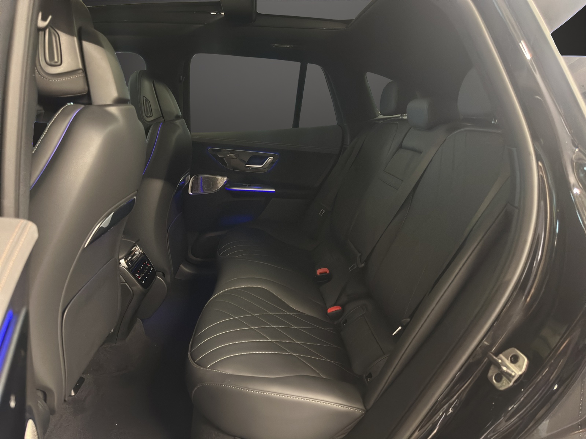 listing desktop thumbnail image 11